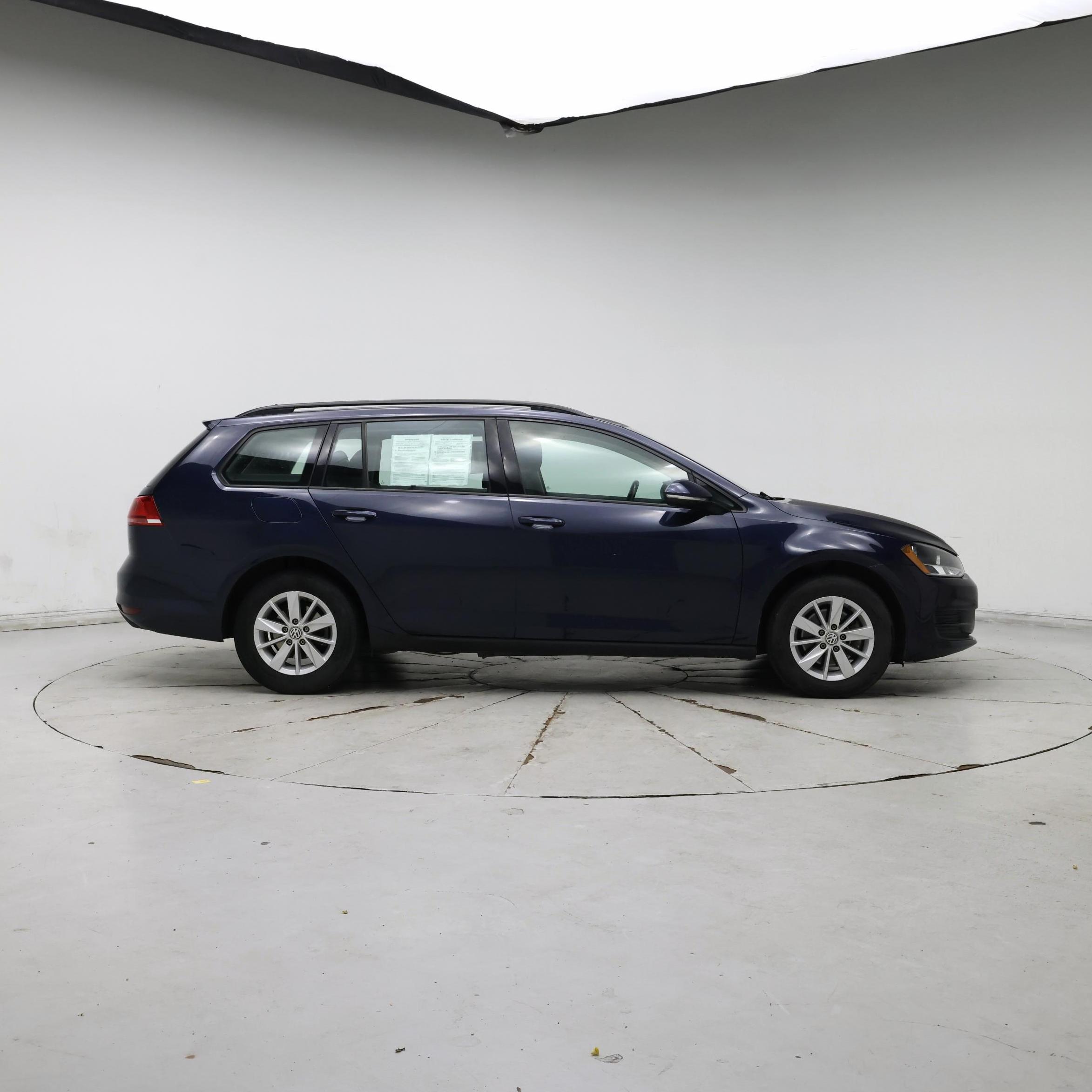 Thumbnail: 2017 Volkswagen Golf - 7