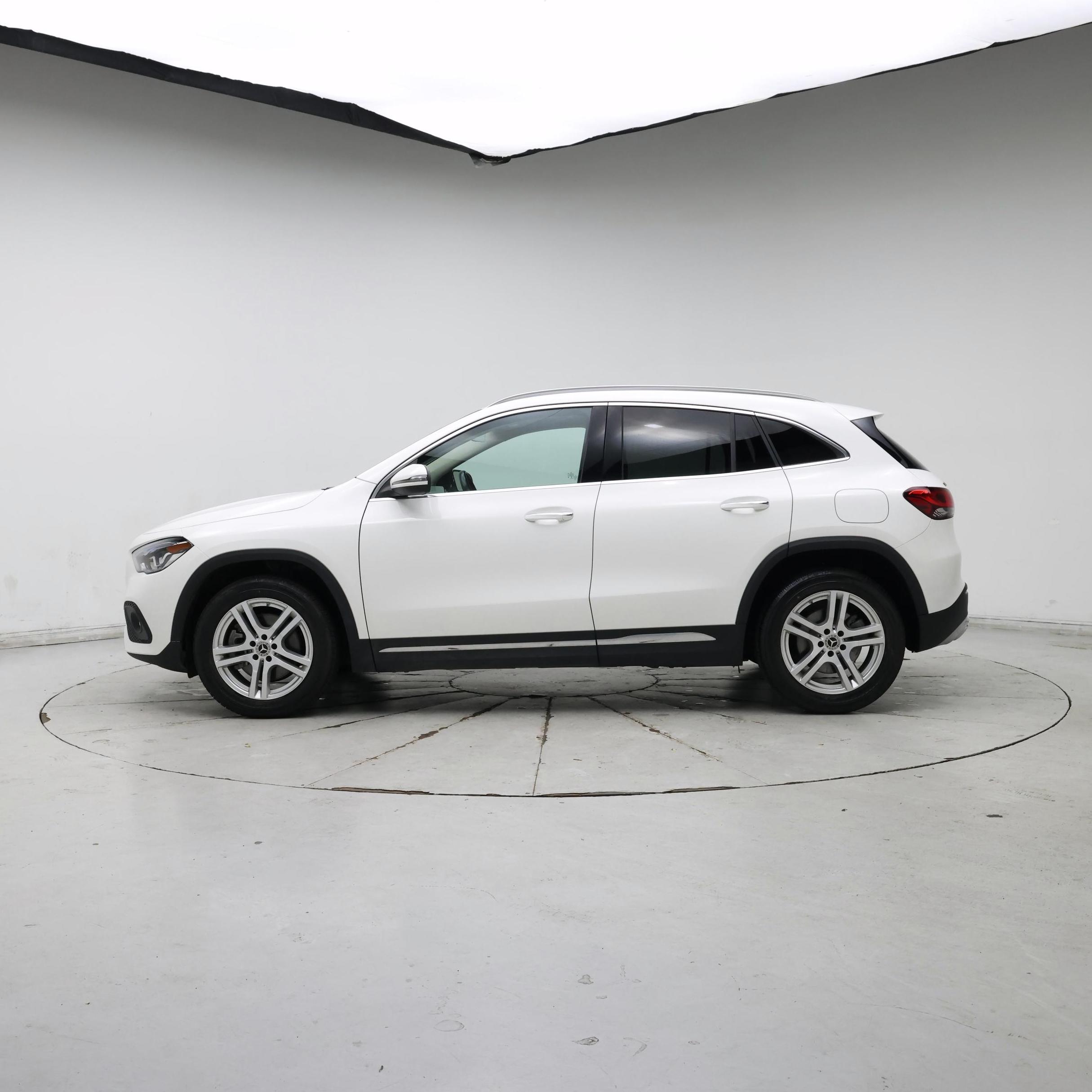 Thumbnail: 2021 Mercedes-Benz GLA - 3
