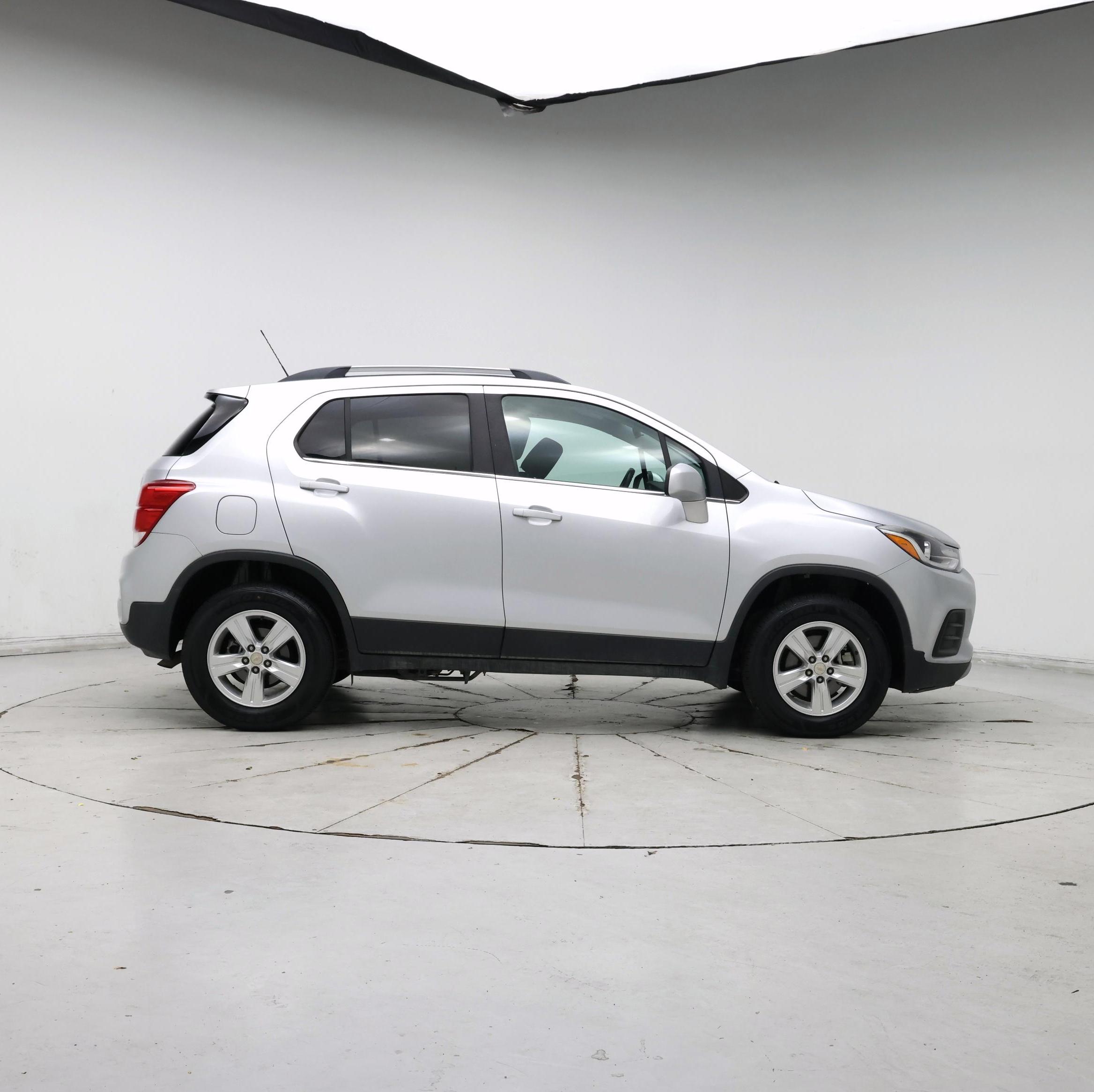 Thumbnail: 2017 Chevrolet Trax - 7