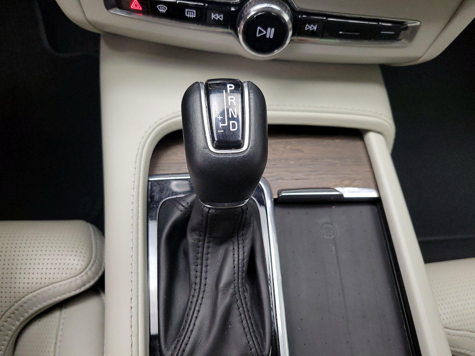 Thumbnail: 2021 Volvo S90 - 18