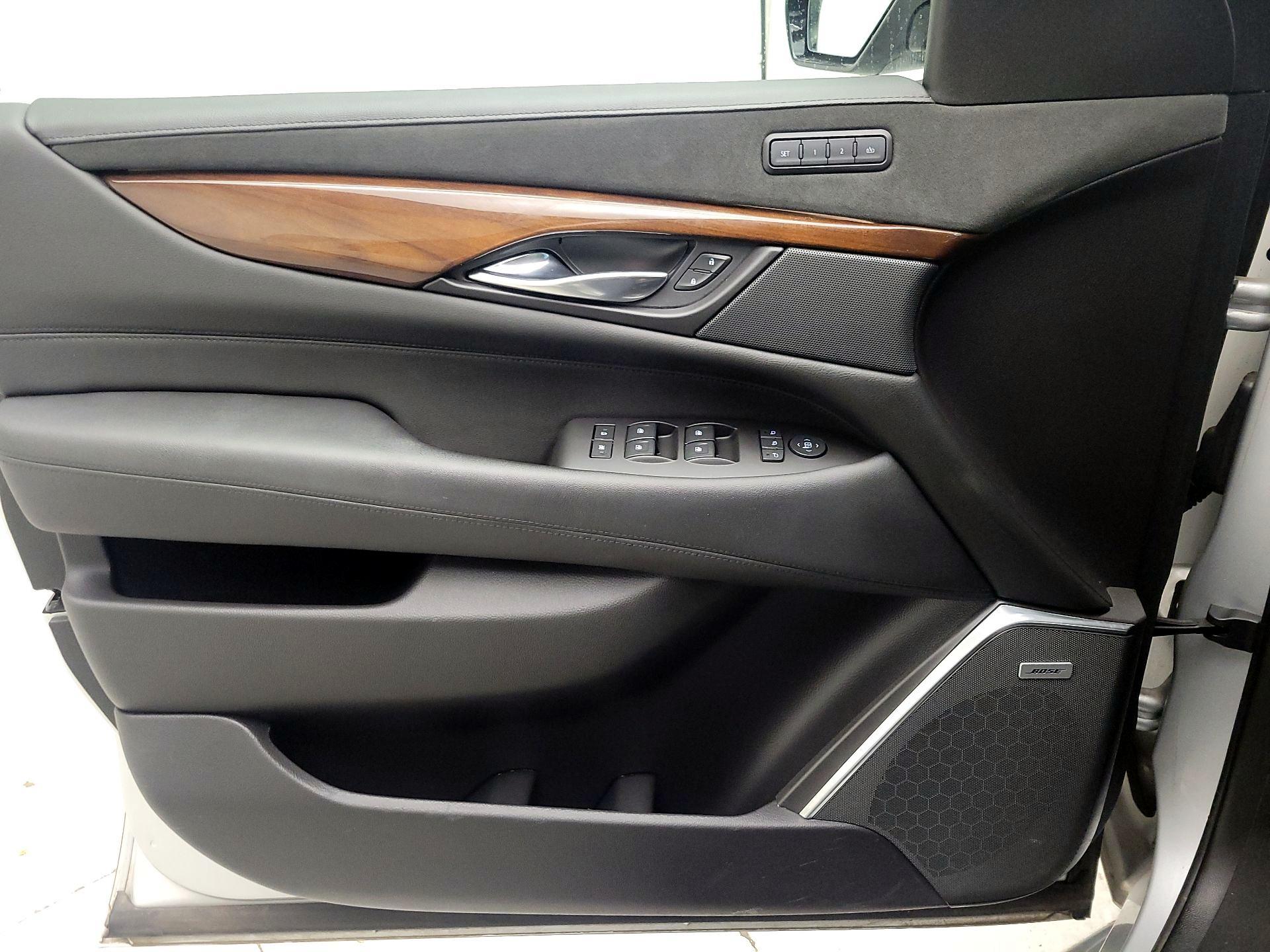 Thumbnail: 2020 Cadillac Escalade - 10