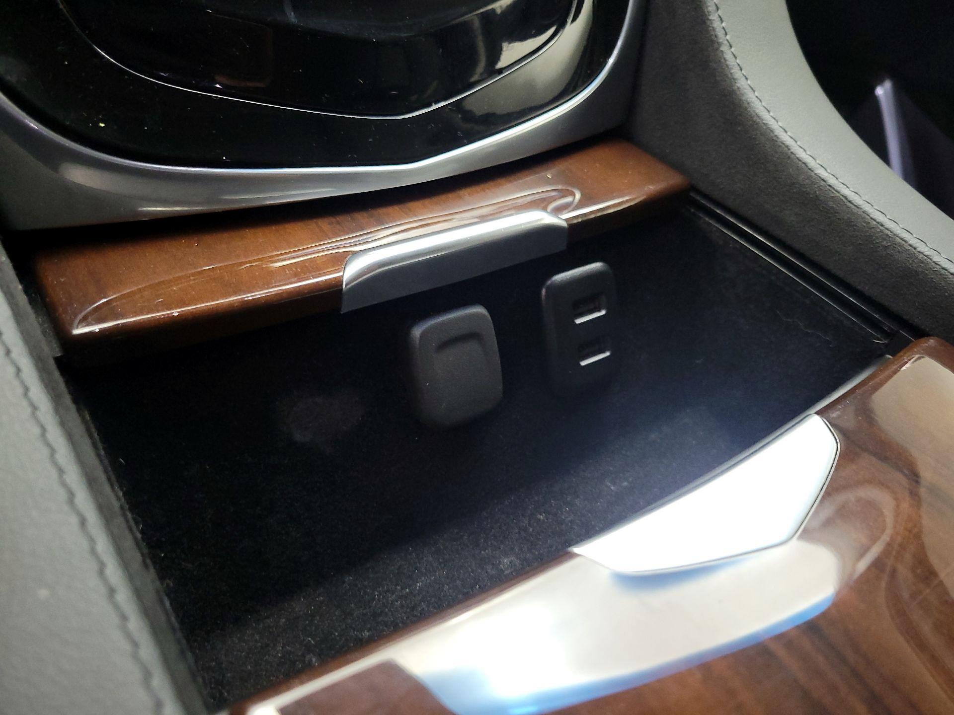 Thumbnail: 2020 Cadillac Escalade - 17