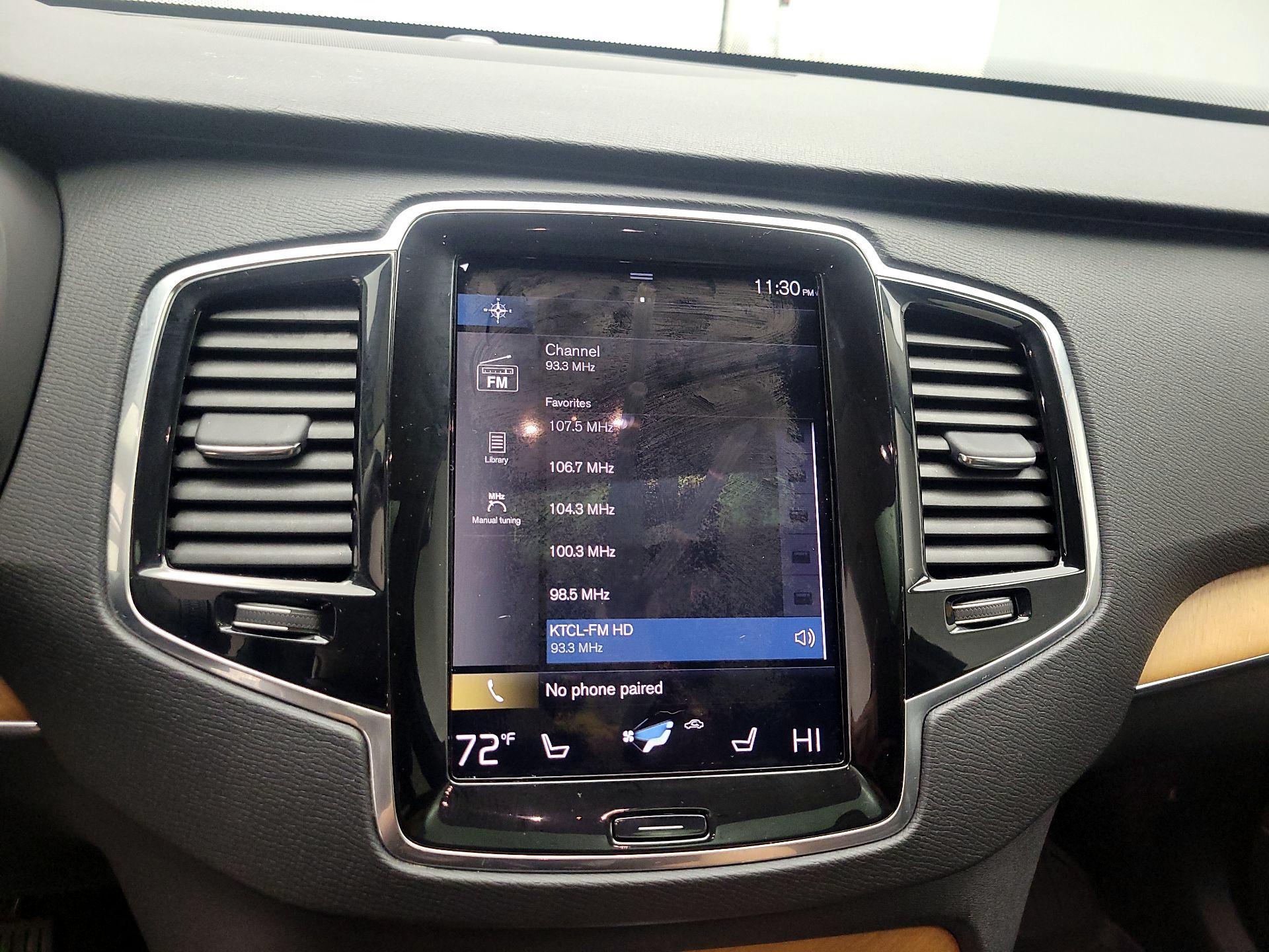 Thumbnail: 2022 Volvo XC90 - 14