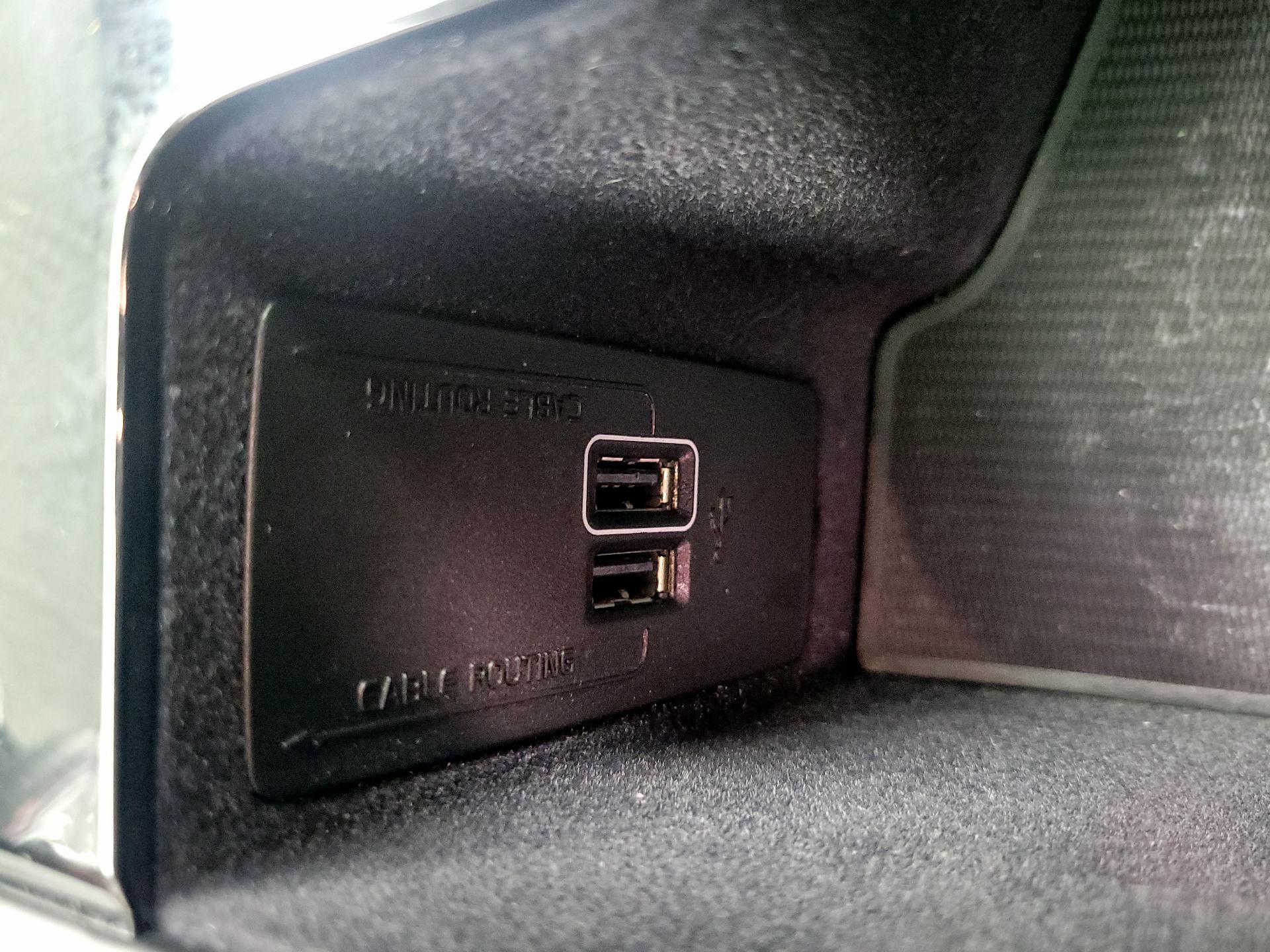 Thumbnail: 2022 Volvo XC90 - 17