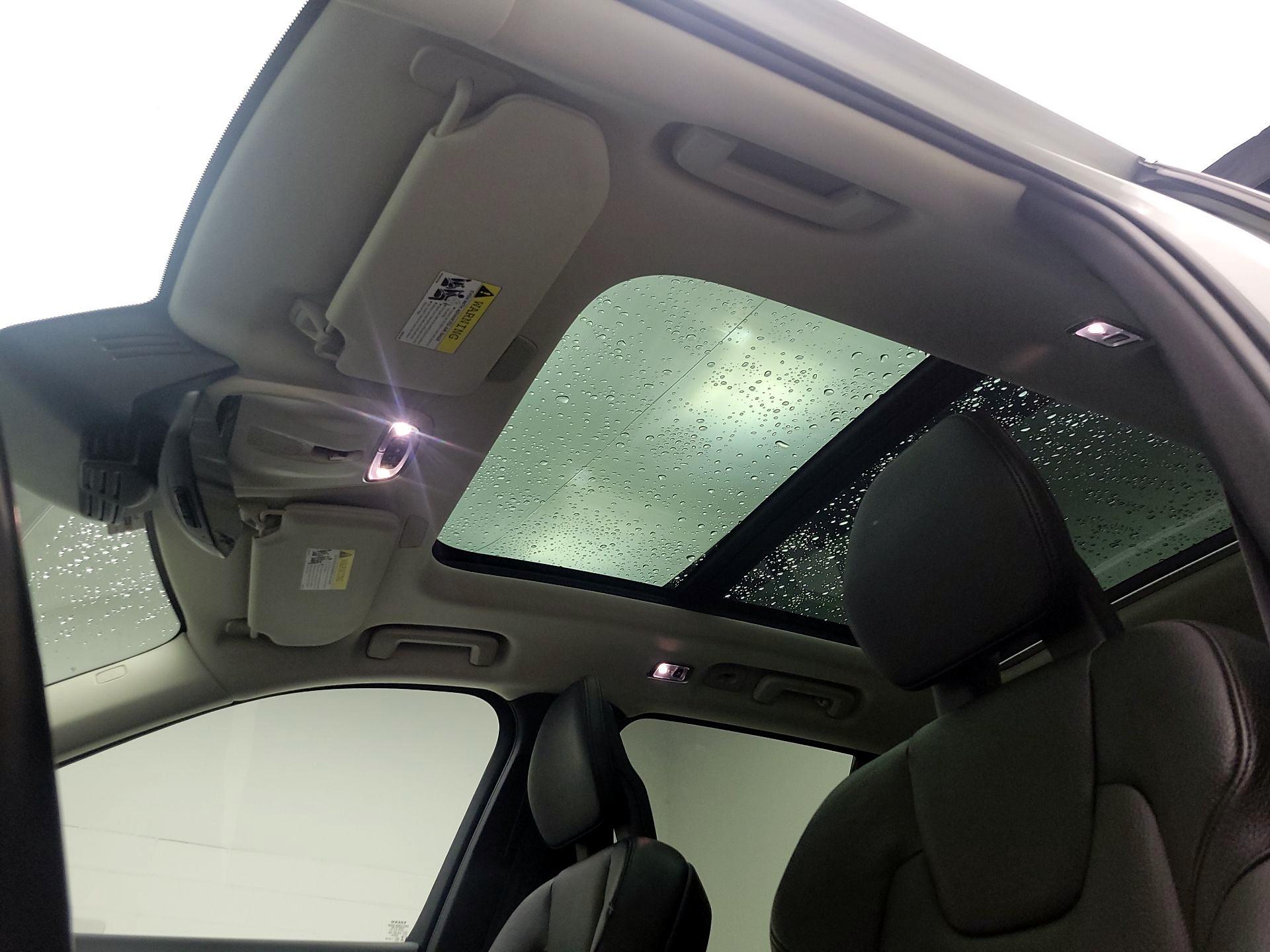 Thumbnail: 2022 Volvo XC90 - 18