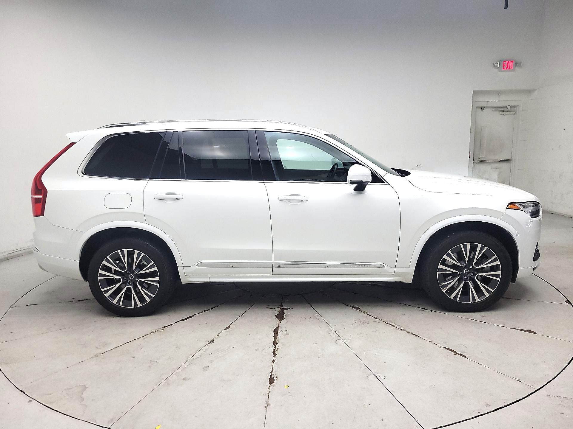 Thumbnail: 2022 Volvo XC90 - 4