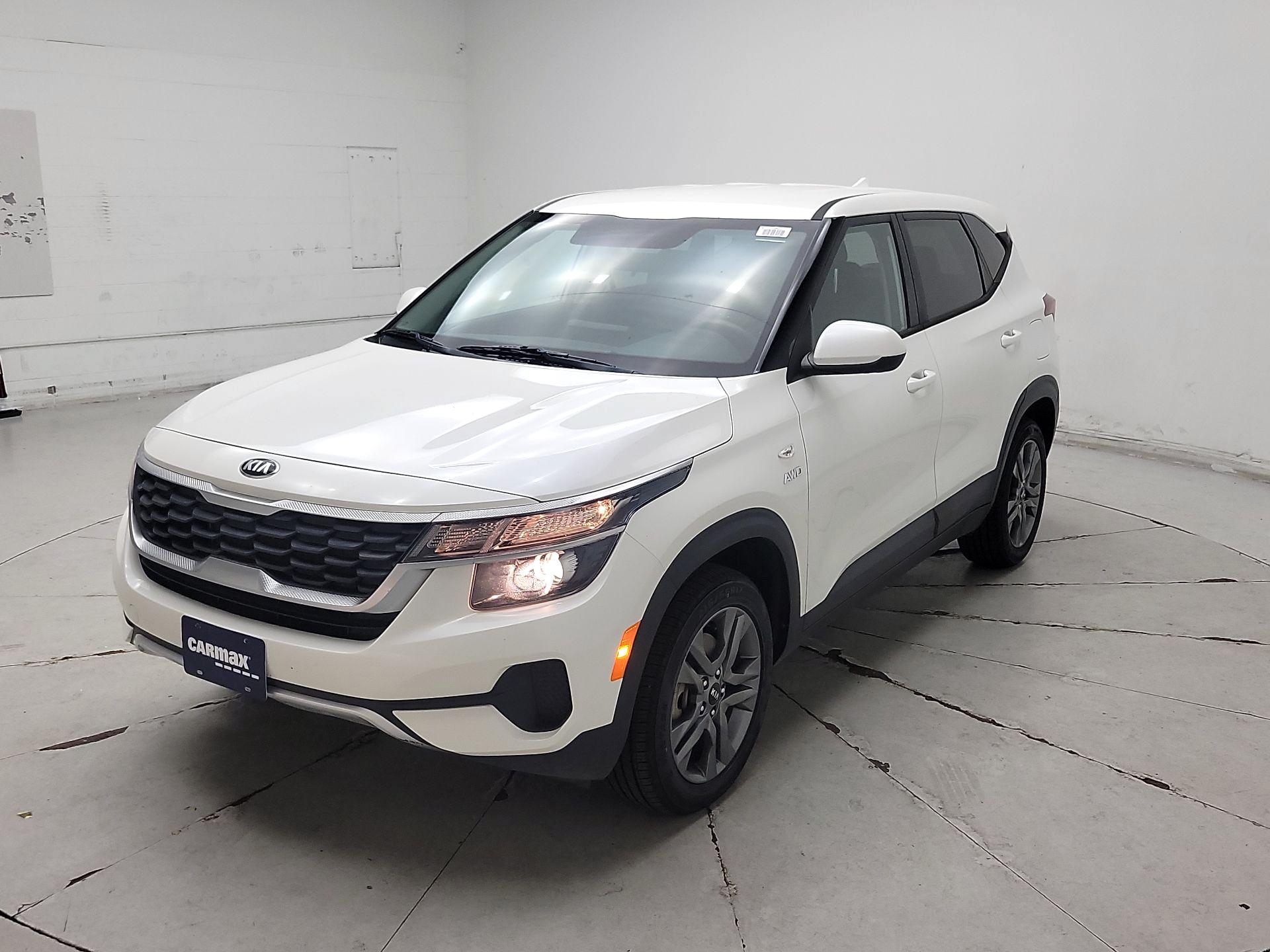 Thumbnail: 2021 Kia Seltos - 3