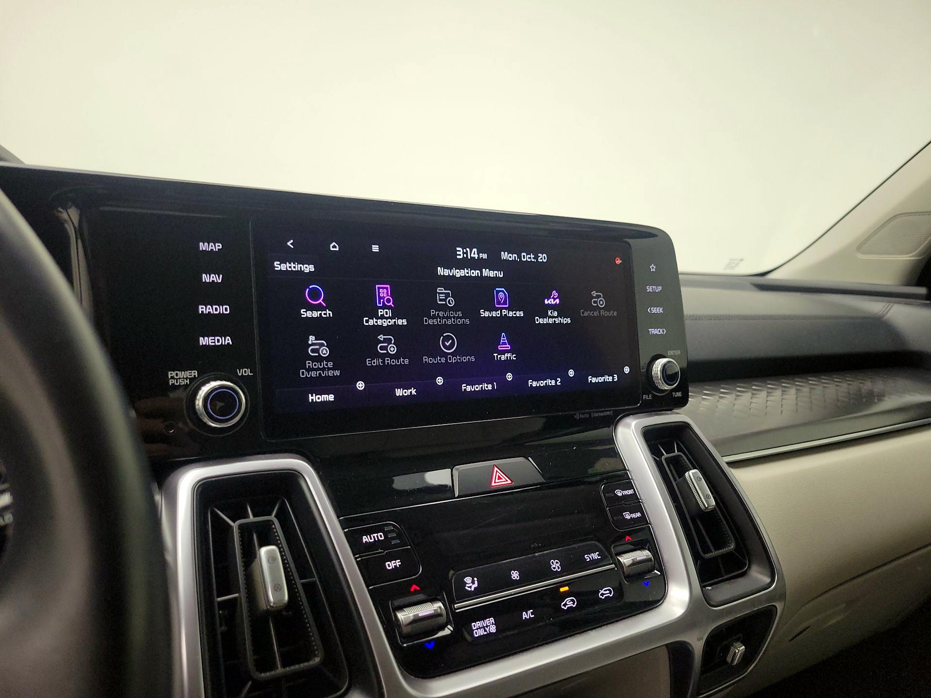 Thumbnail: 2023 Kia Sorento - 14