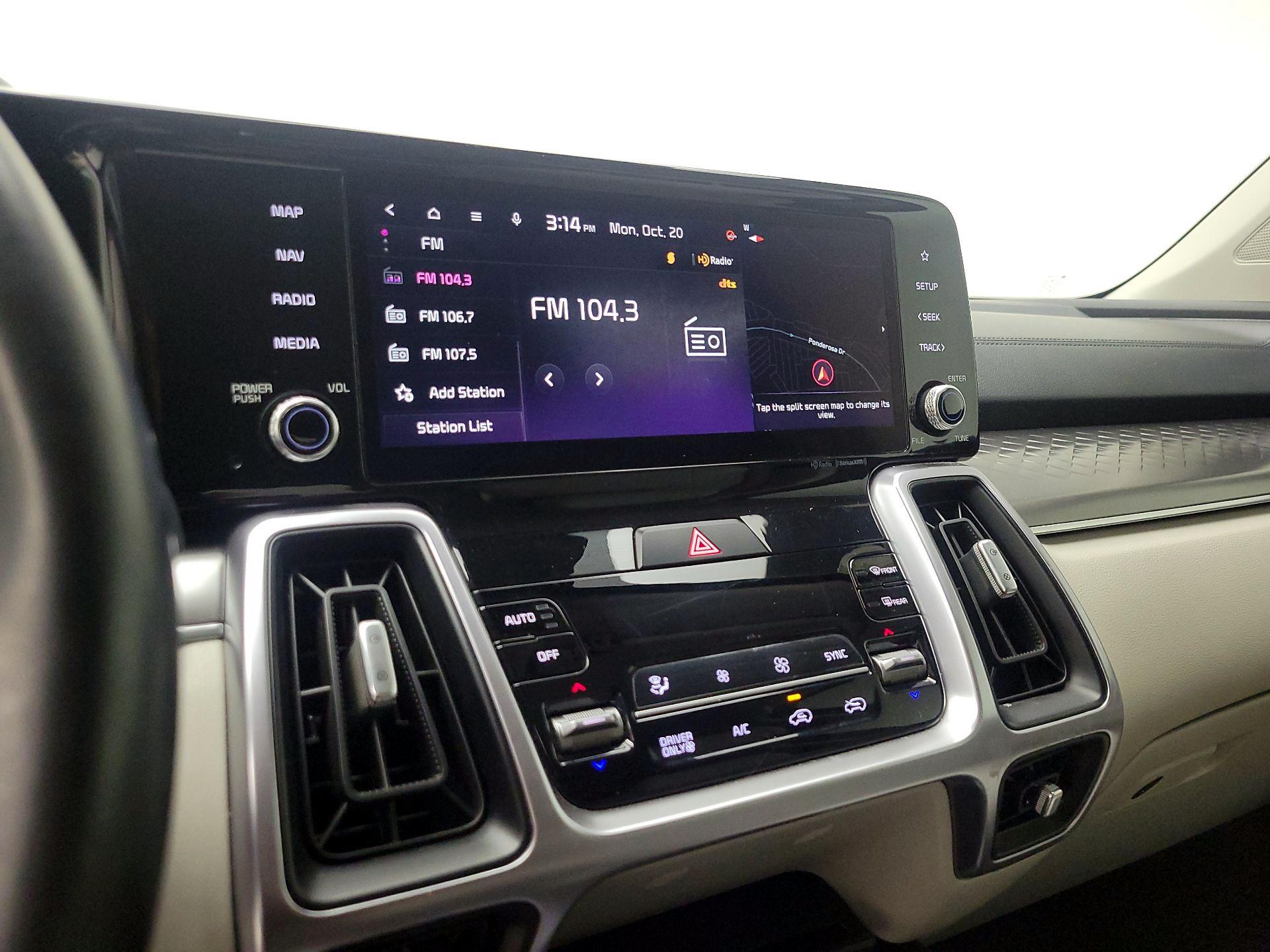 Thumbnail: 2023 Kia Sorento - 16