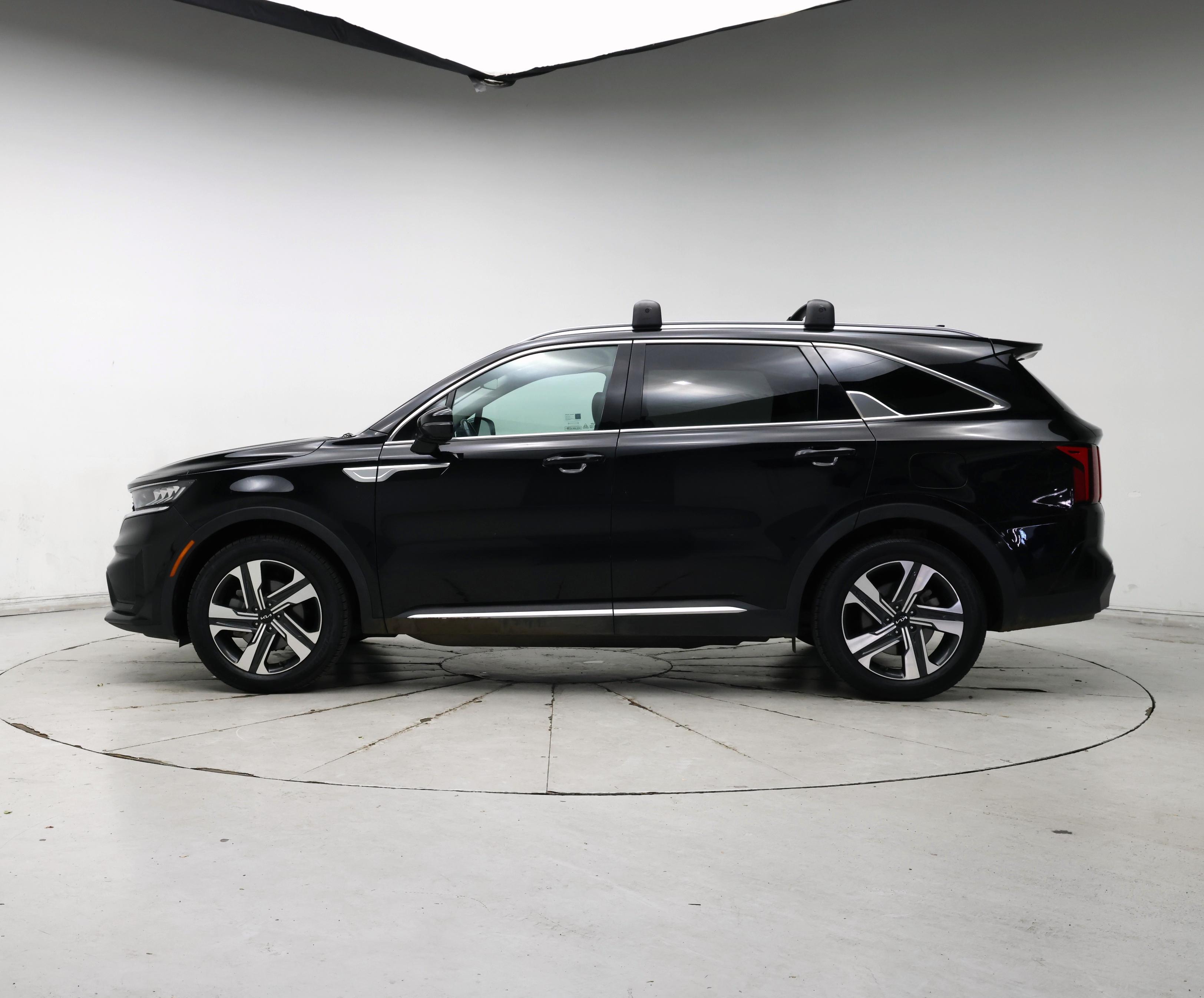 Thumbnail: 2023 Kia Sorento - 3