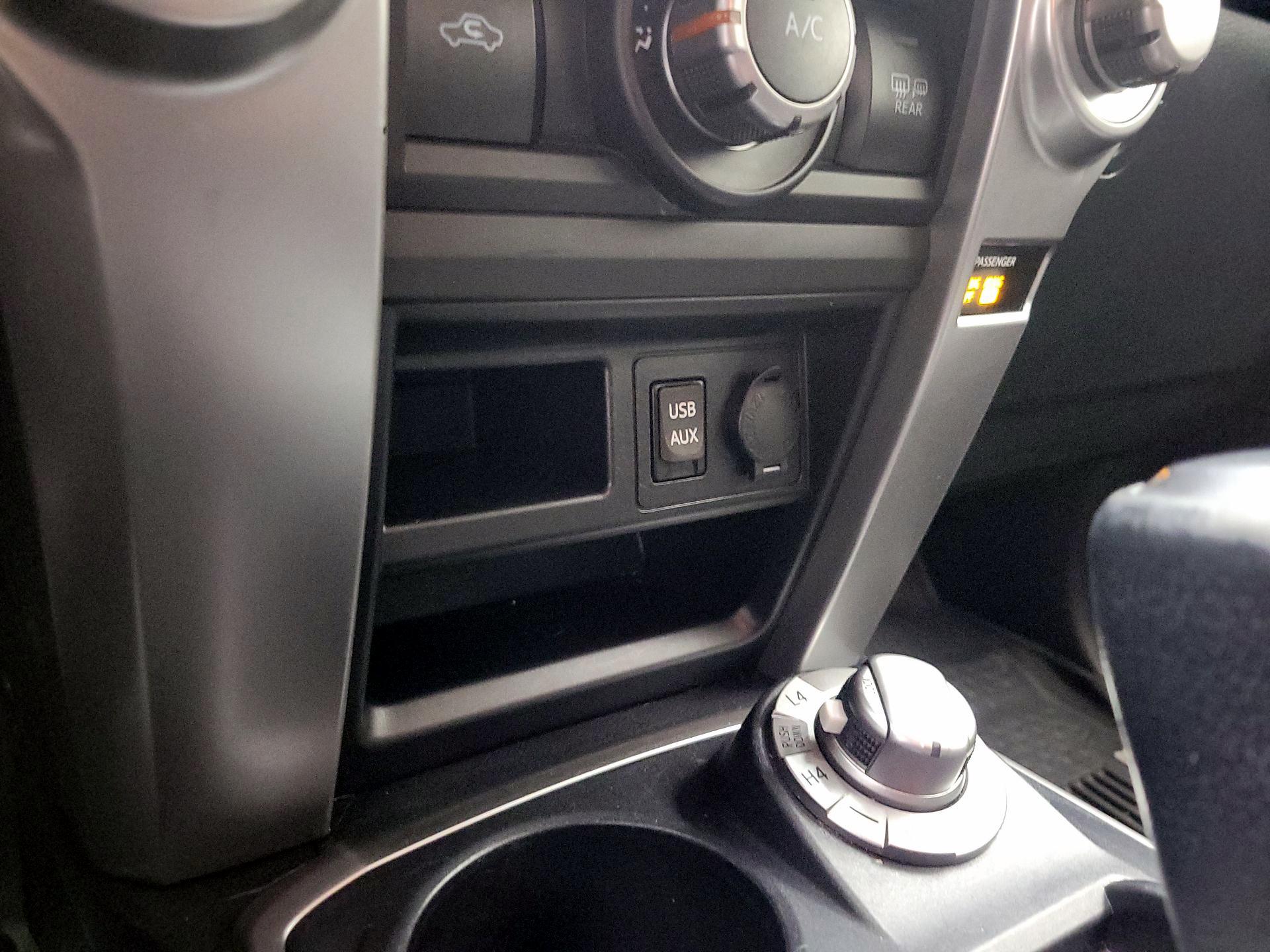 Thumbnail: 2016 Toyota 4Runner - 15