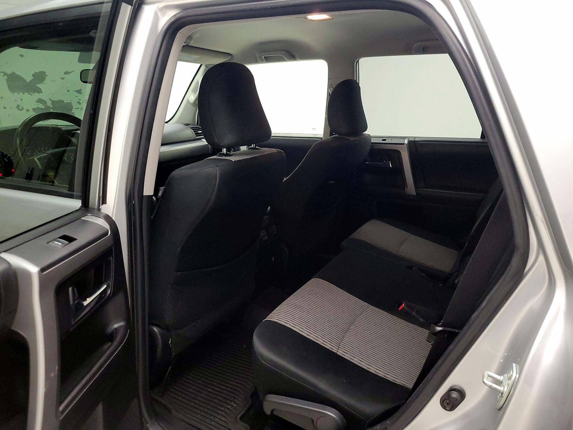 Thumbnail: 2016 Toyota 4Runner - 16