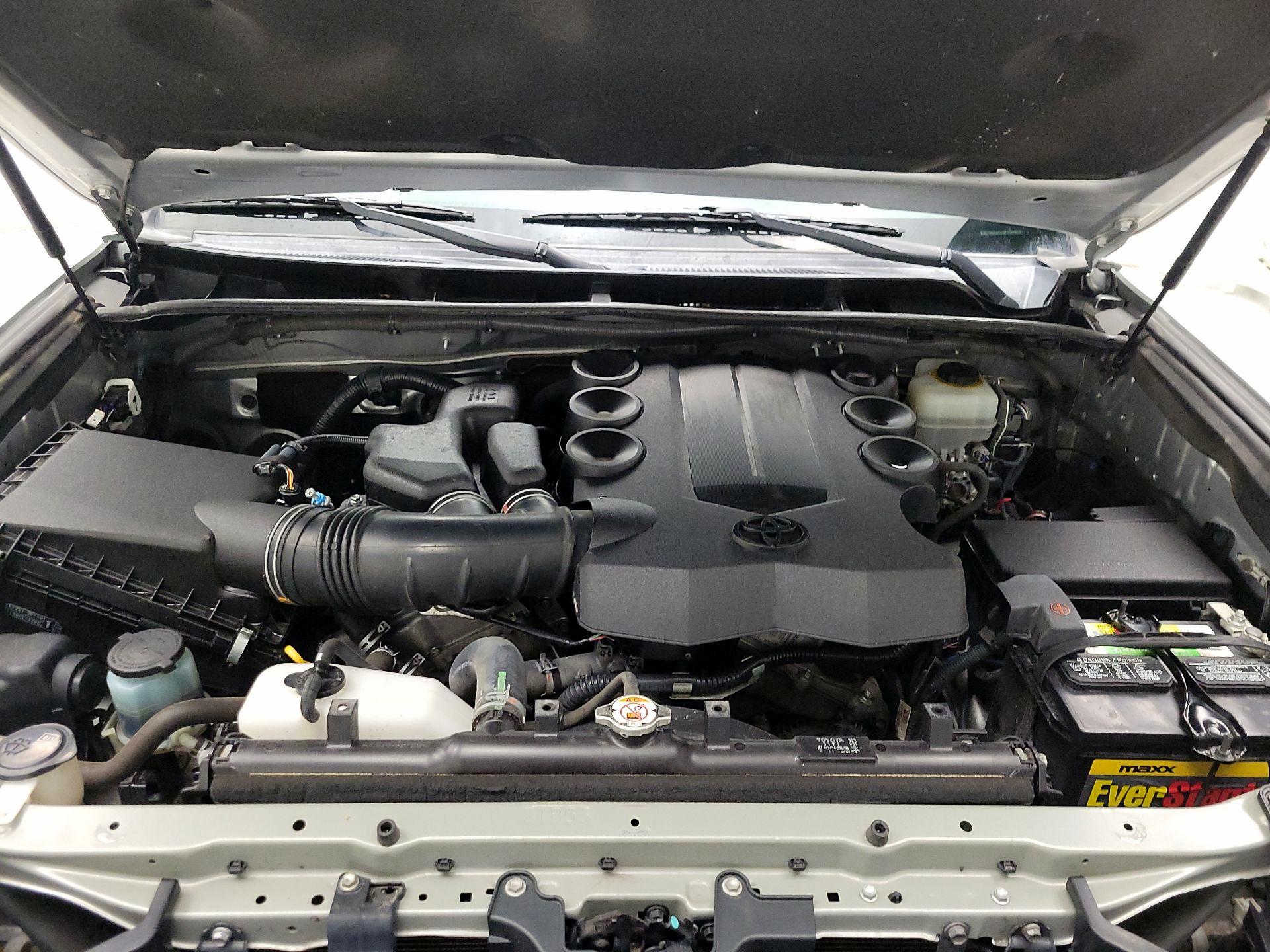 Thumbnail: 2016 Toyota 4Runner - 18