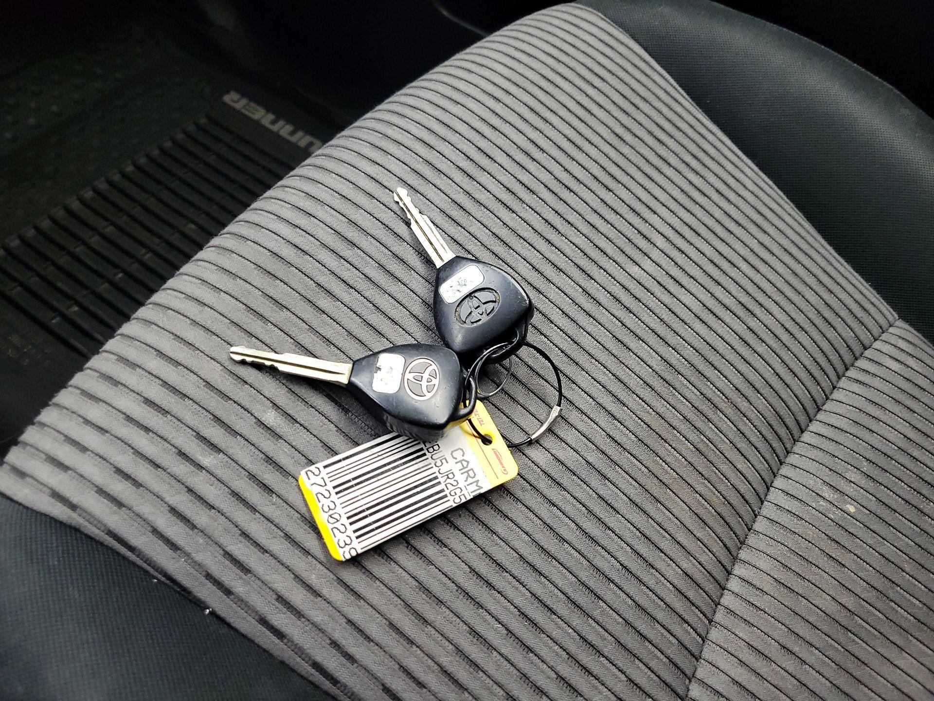 Thumbnail: 2016 Toyota 4Runner - 19