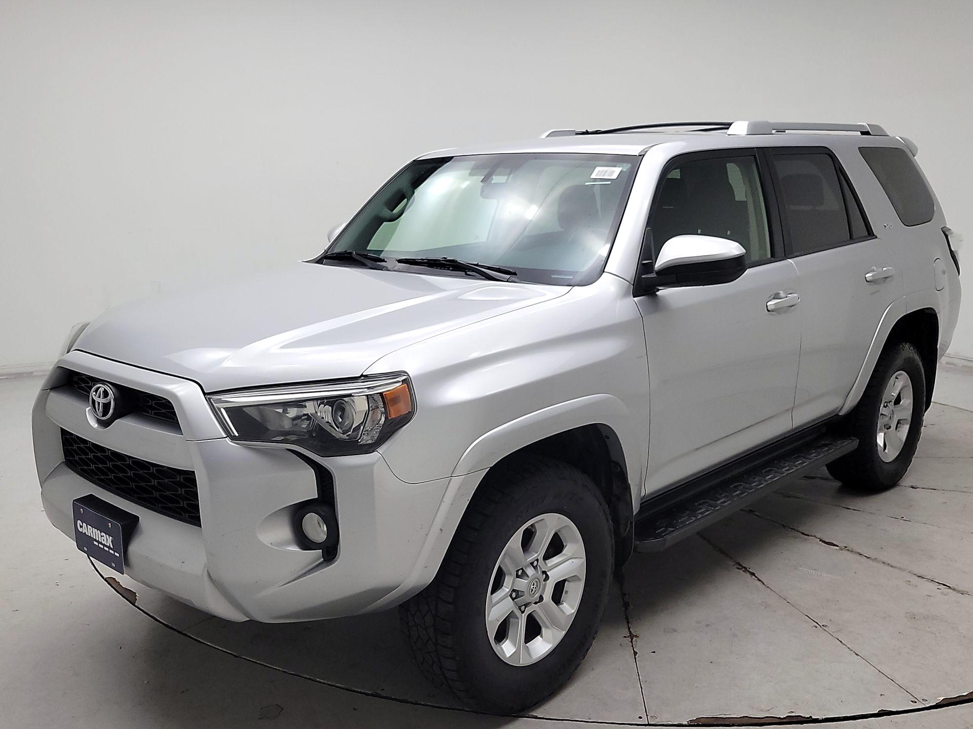 Thumbnail: 2016 Toyota 4Runner - 3