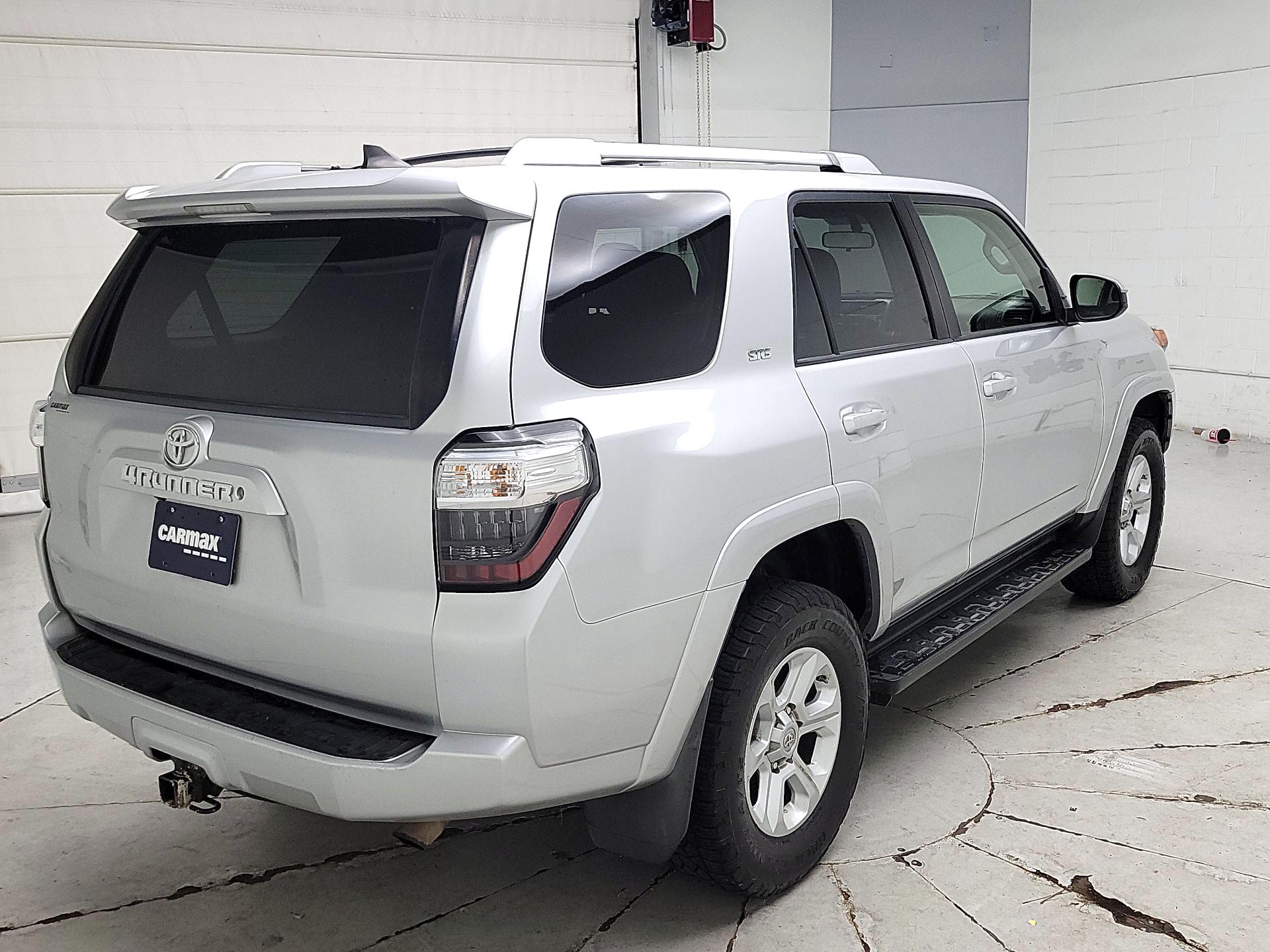 Thumbnail: 2016 Toyota 4Runner - 5