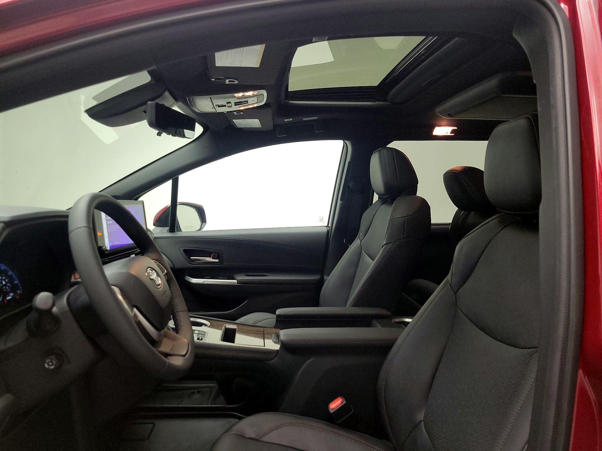 Thumbnail: 2025 Toyota Sienna - 17