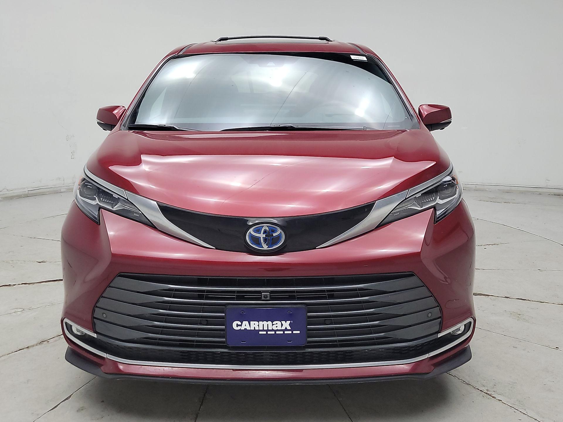 Thumbnail: 2025 Toyota Sienna - 2