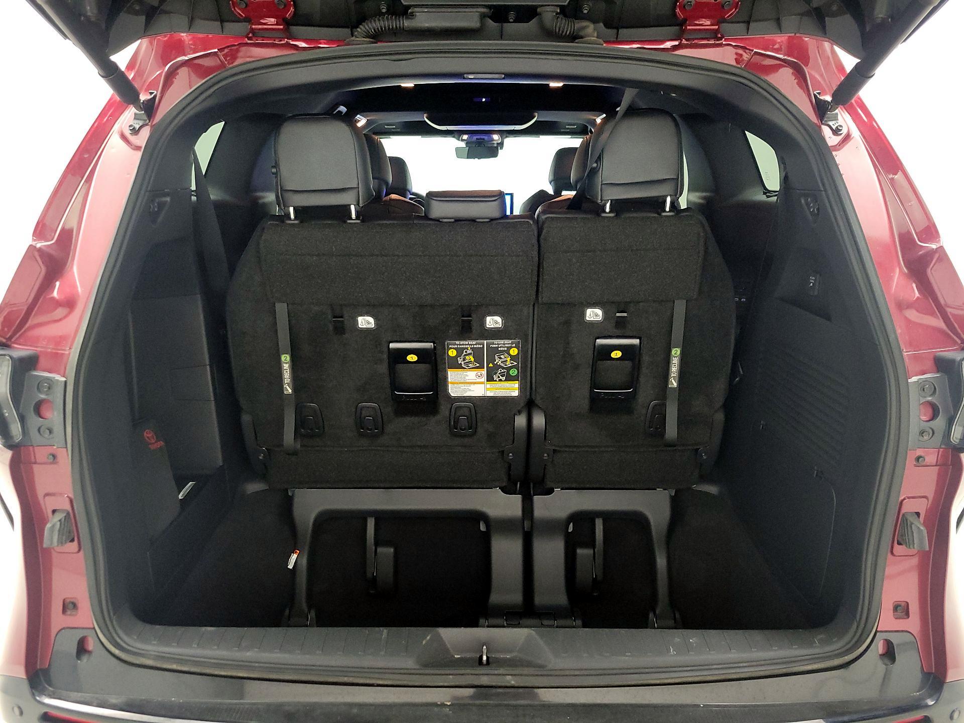 Thumbnail: 2025 Toyota Sienna - 20