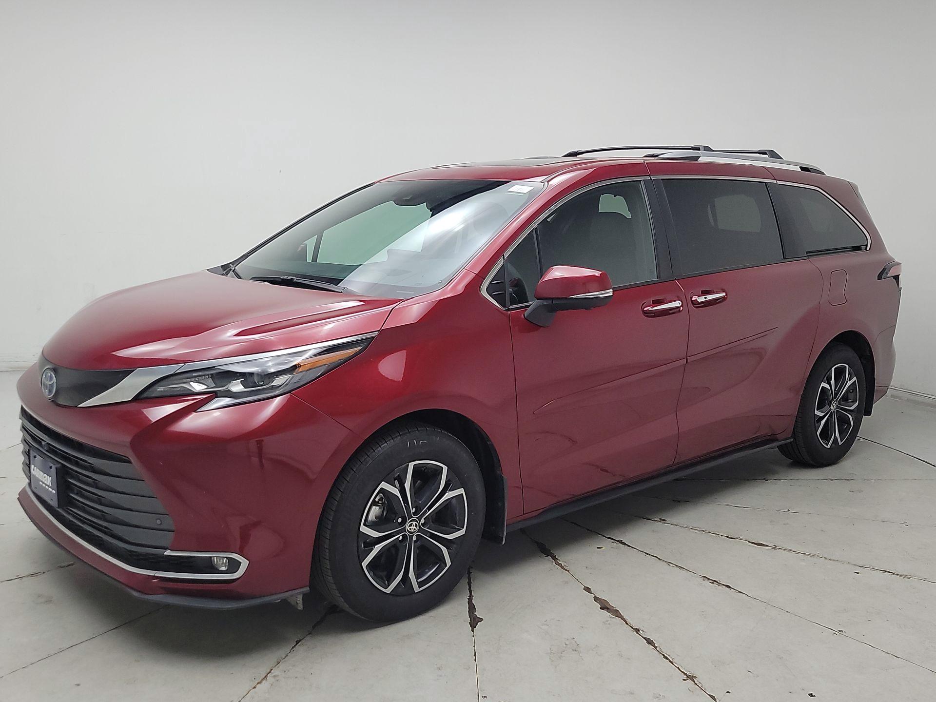 Thumbnail: 2025 Toyota Sienna - 3