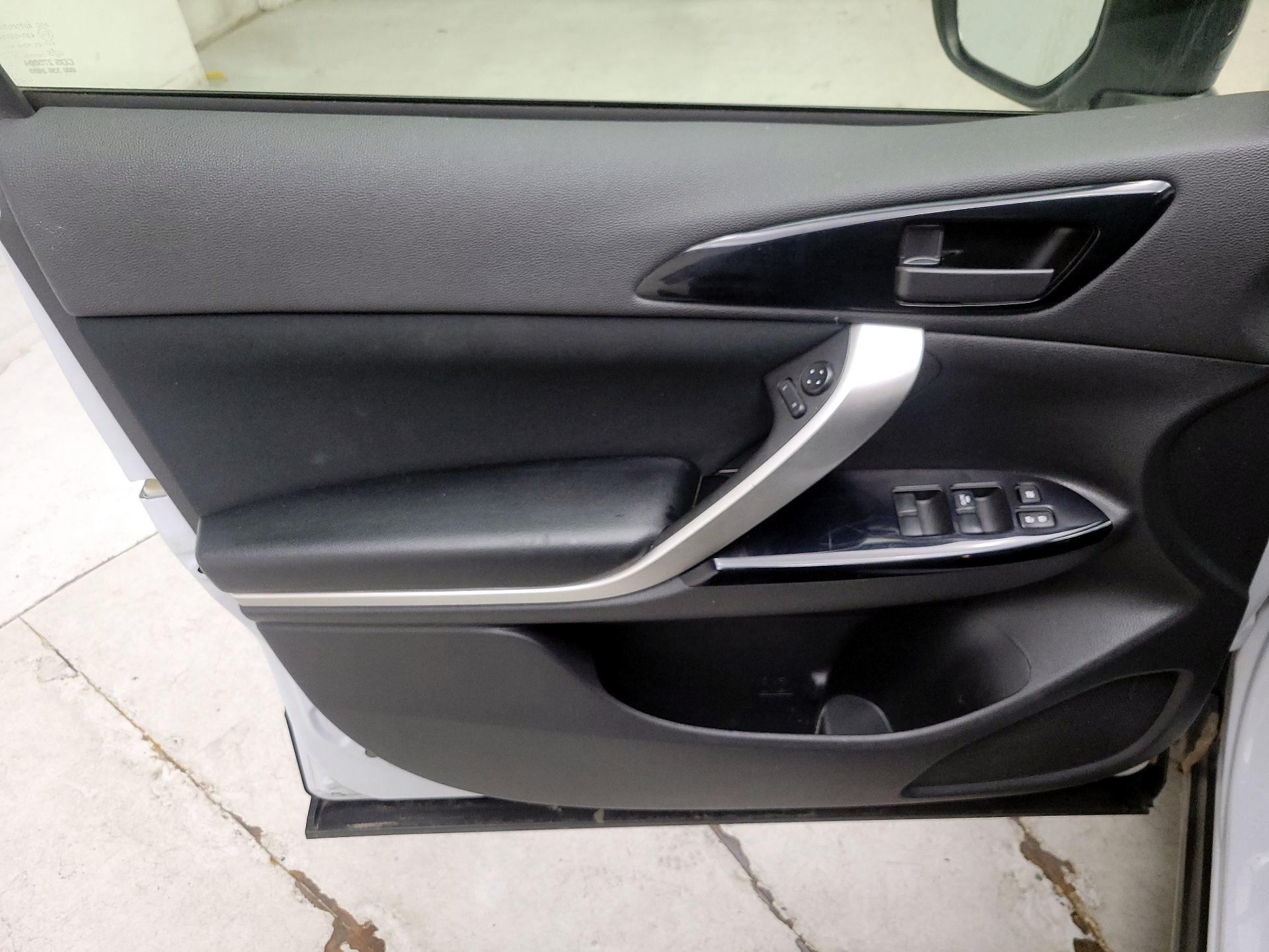 Thumbnail: 2022 Mitsubishi Eclipse Cross - 10