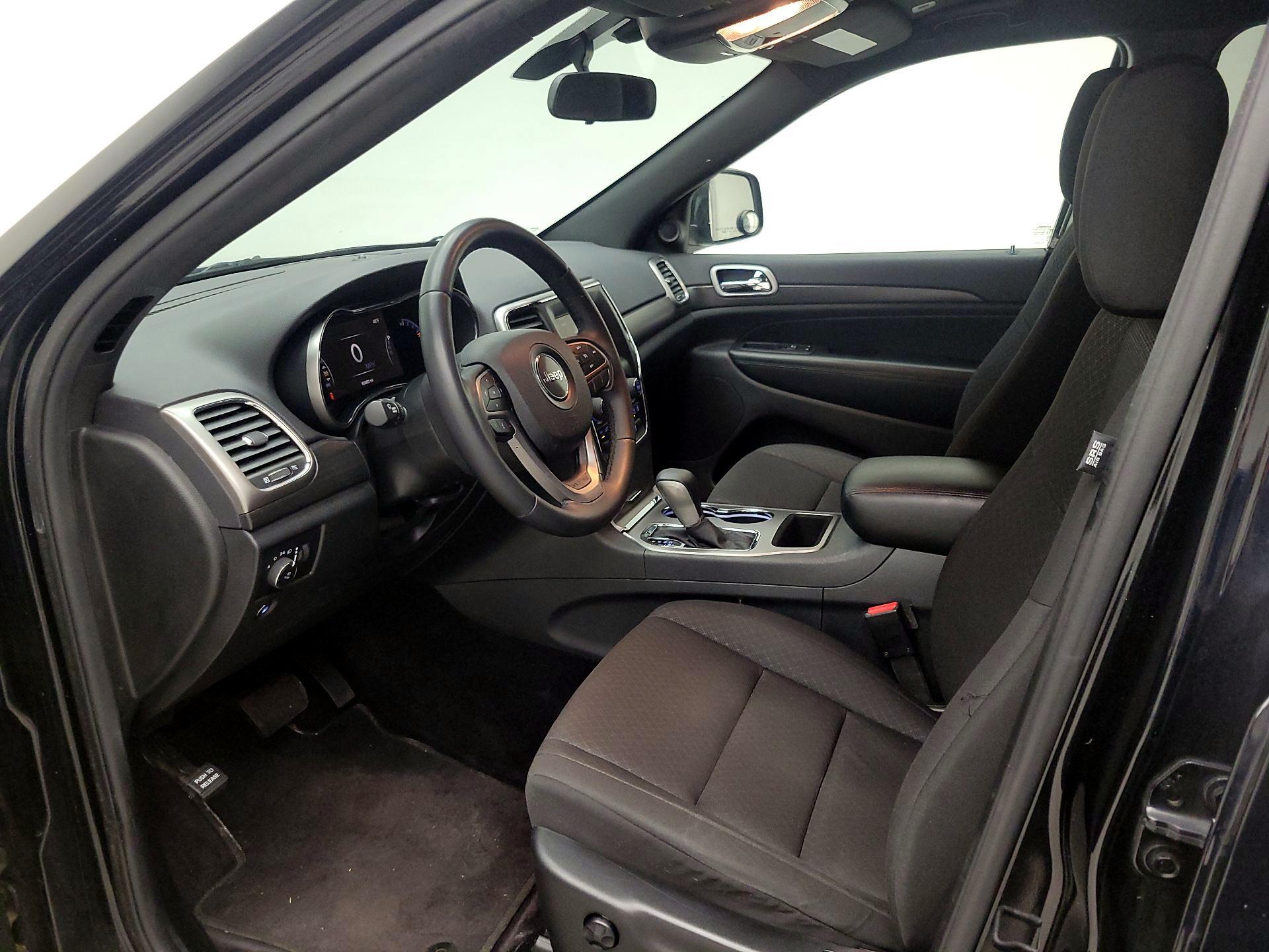Thumbnail: 2018 Jeep Grand Cherokee - 11