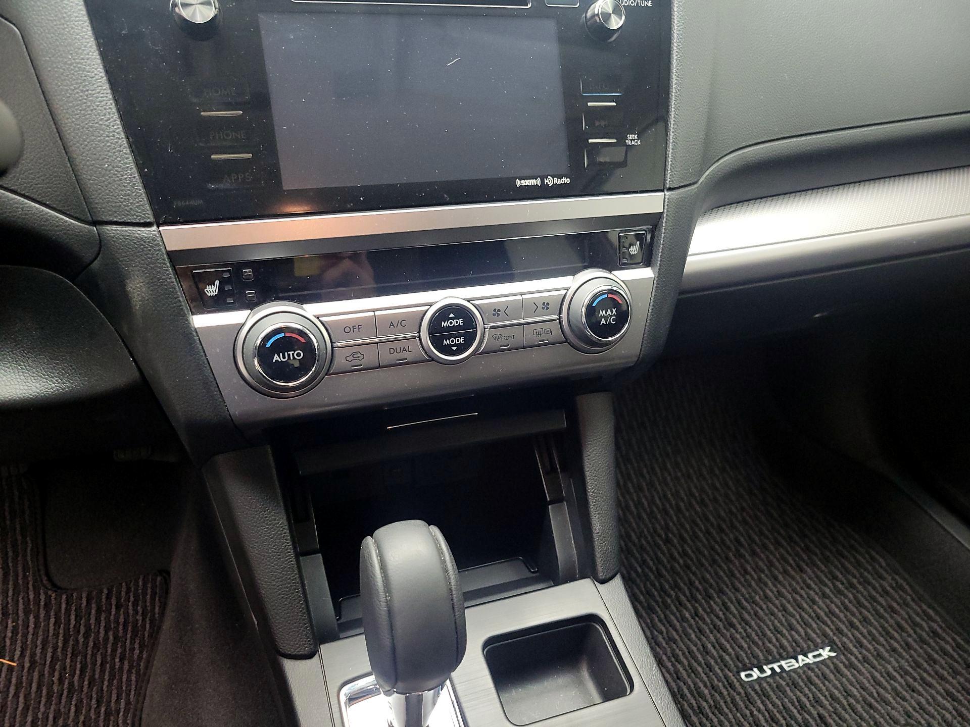 Thumbnail: 2015 Subaru Outback - 16