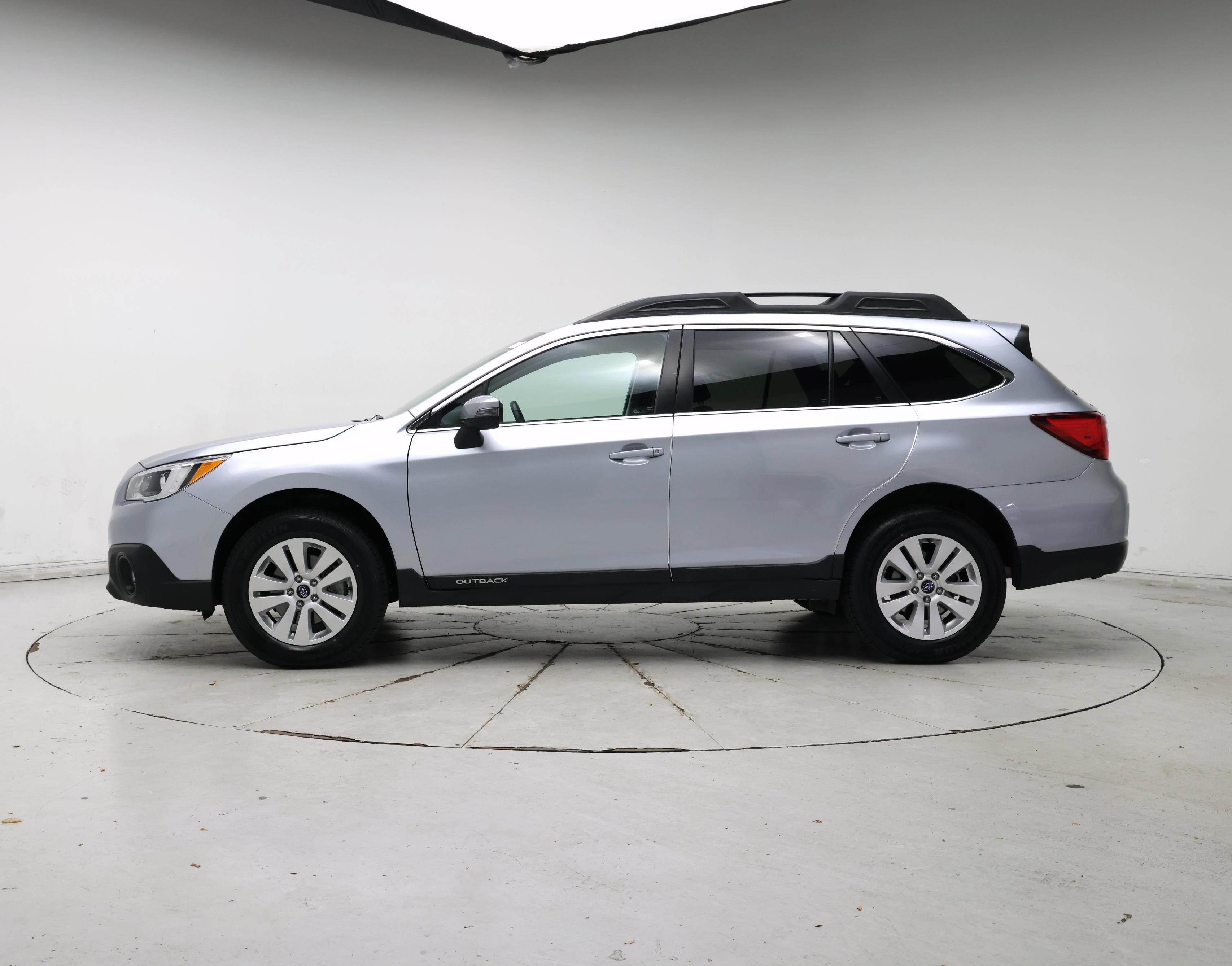Thumbnail: 2015 Subaru Outback - 3