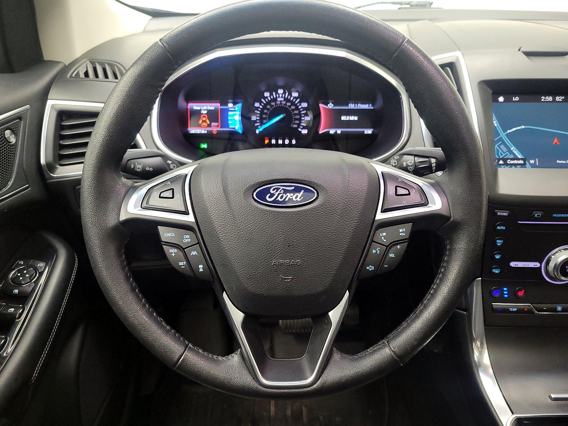 Thumbnail: 2019 Ford Edge - 10