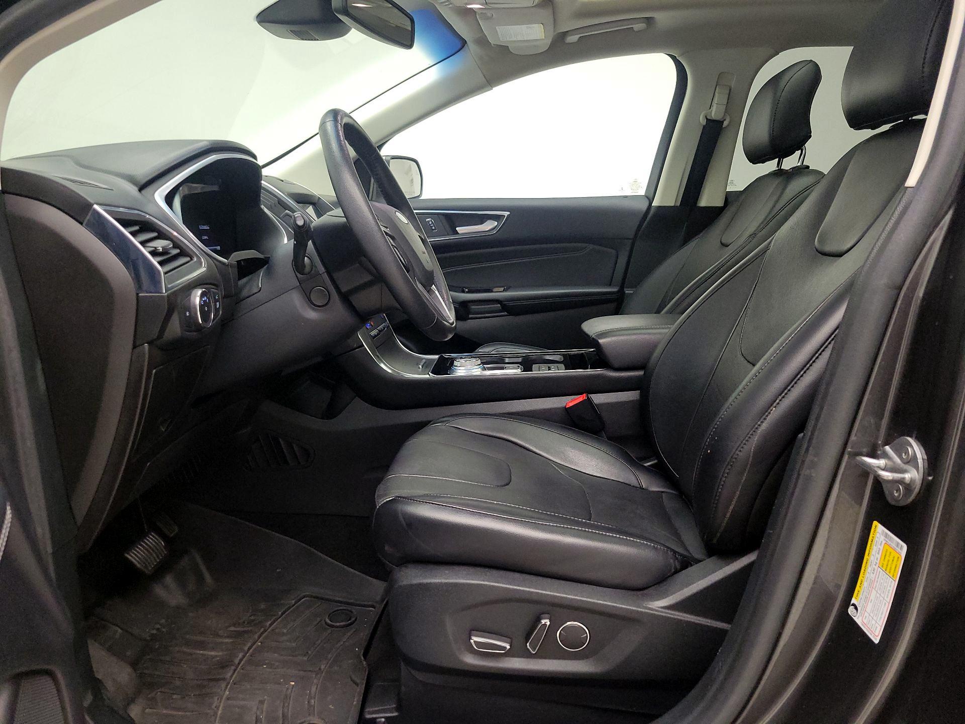 Thumbnail: 2019 Ford Edge - 11