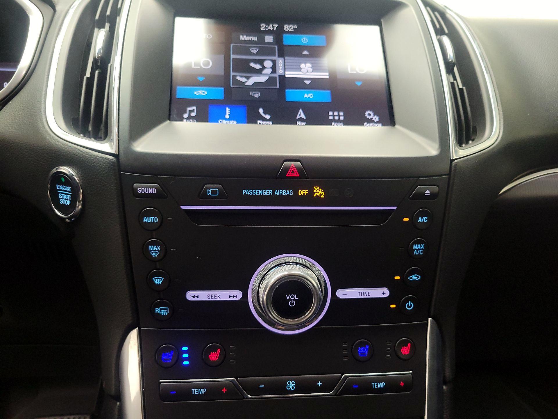 Thumbnail: 2019 Ford Edge - 17