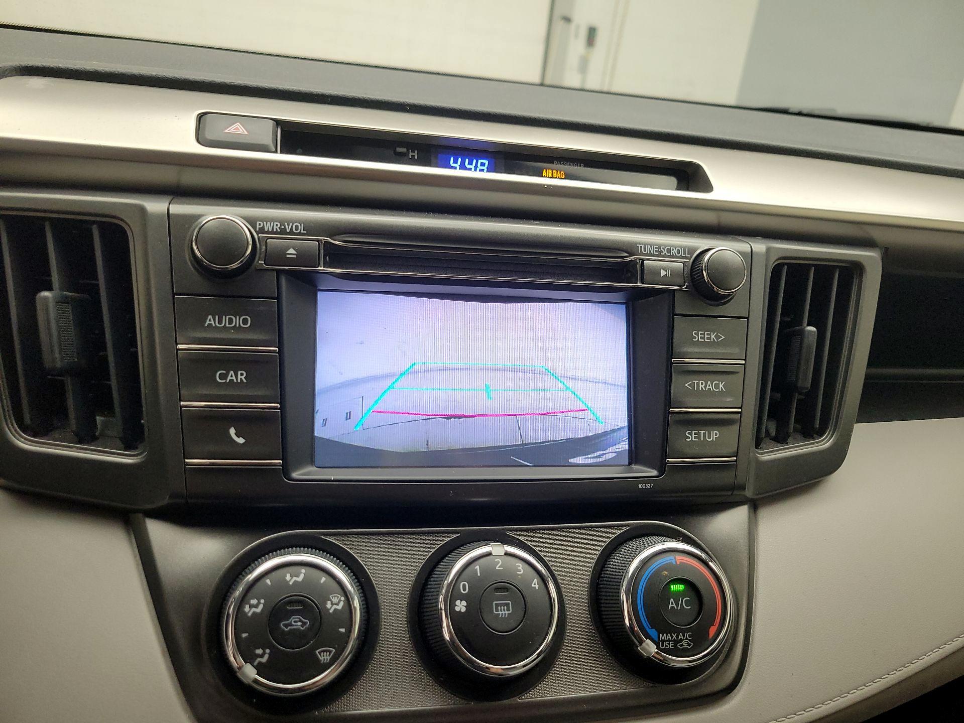 Thumbnail: 2015 Toyota RAV4 - 12