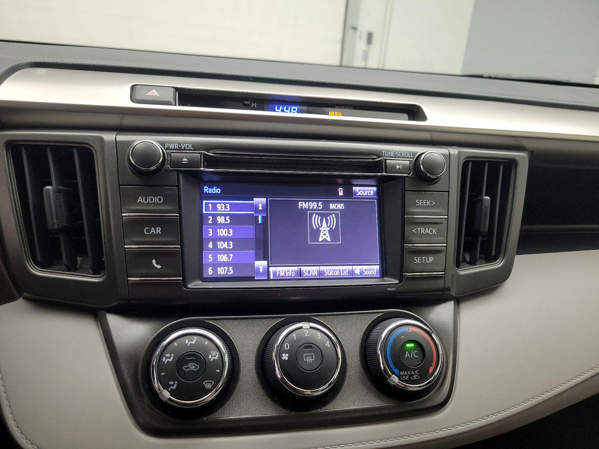 Thumbnail: 2015 Toyota RAV4 - 13