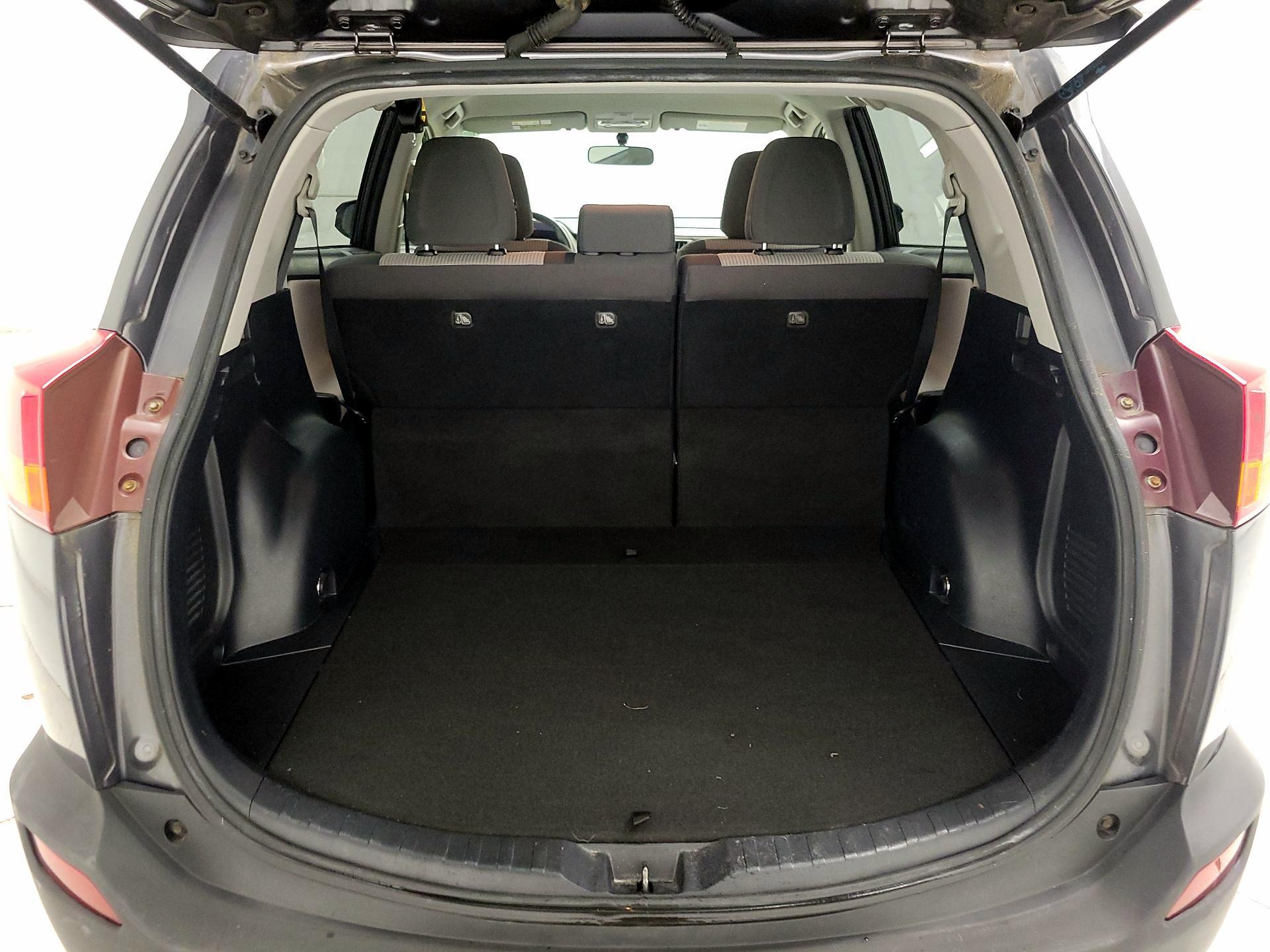 Thumbnail: 2015 Toyota RAV4 - 18