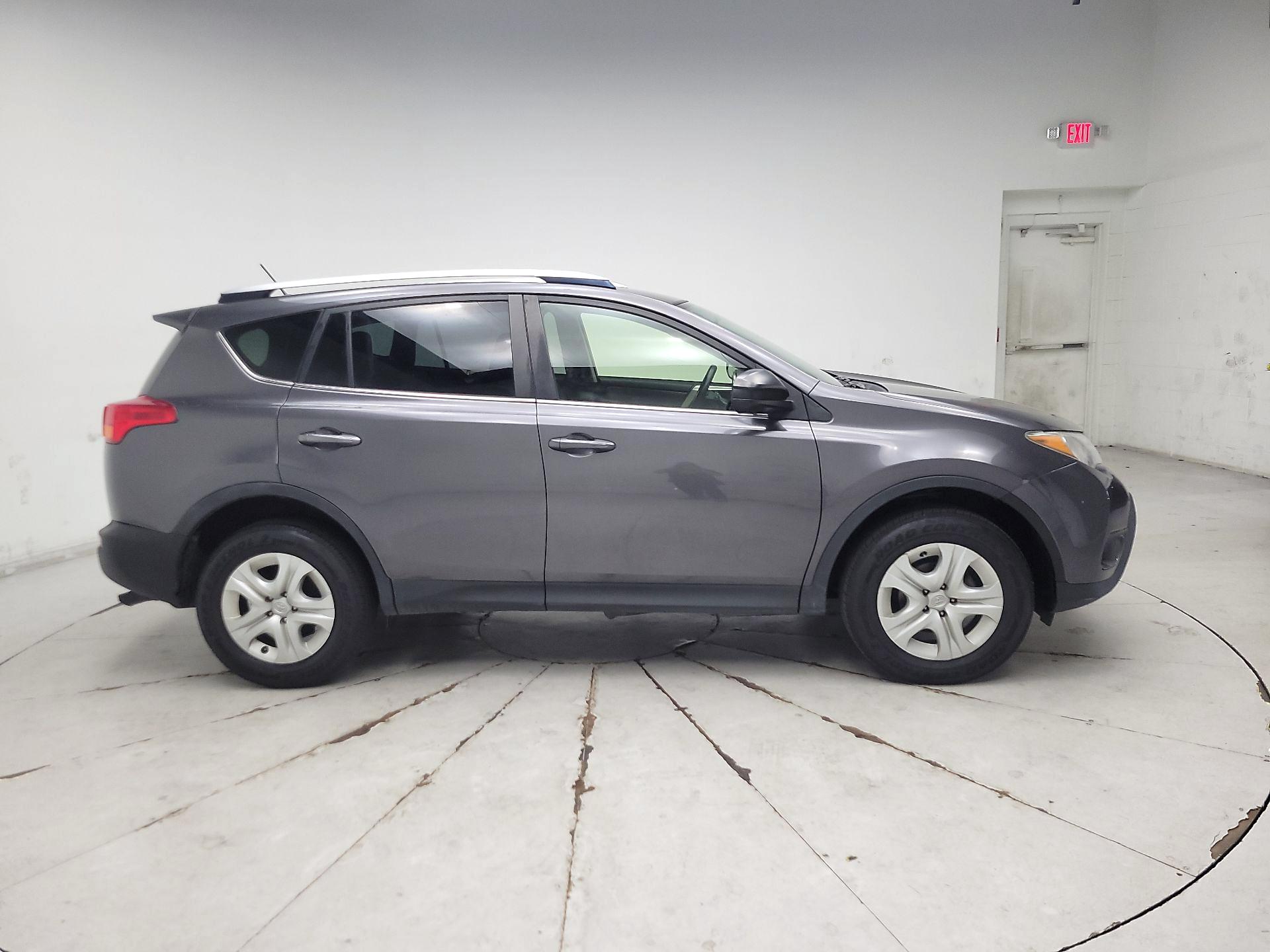 Thumbnail: 2015 Toyota RAV4 - 4