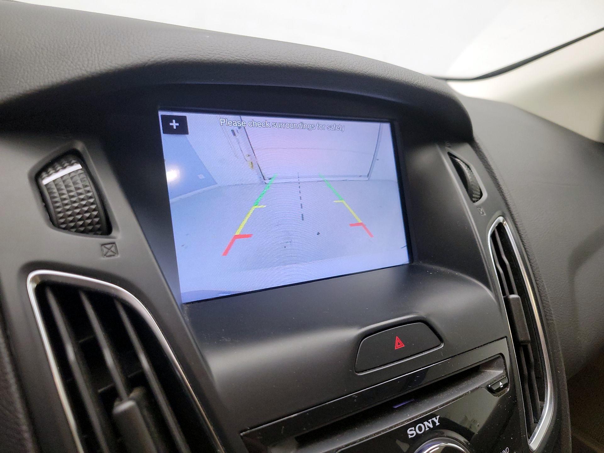 Thumbnail: 2016 Ford Focus - 13