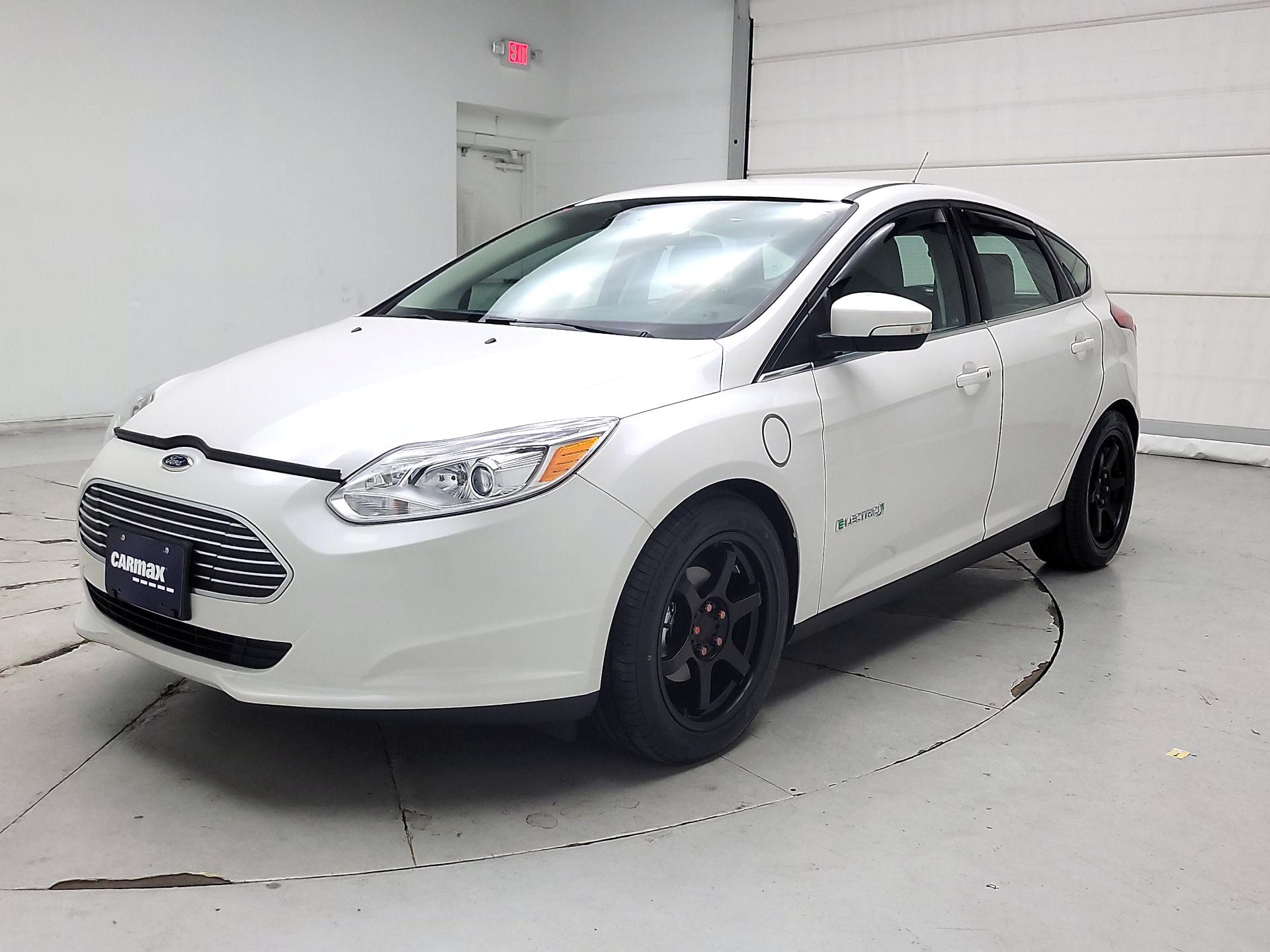 Thumbnail: 2016 Ford Focus - 3