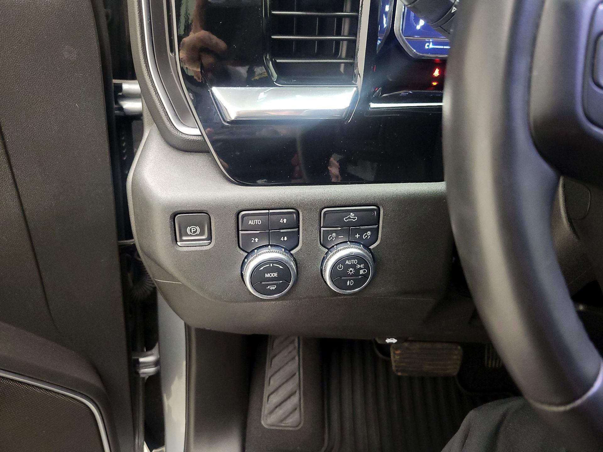 Thumbnail: 2023 GMC Sierra 1500 - 11