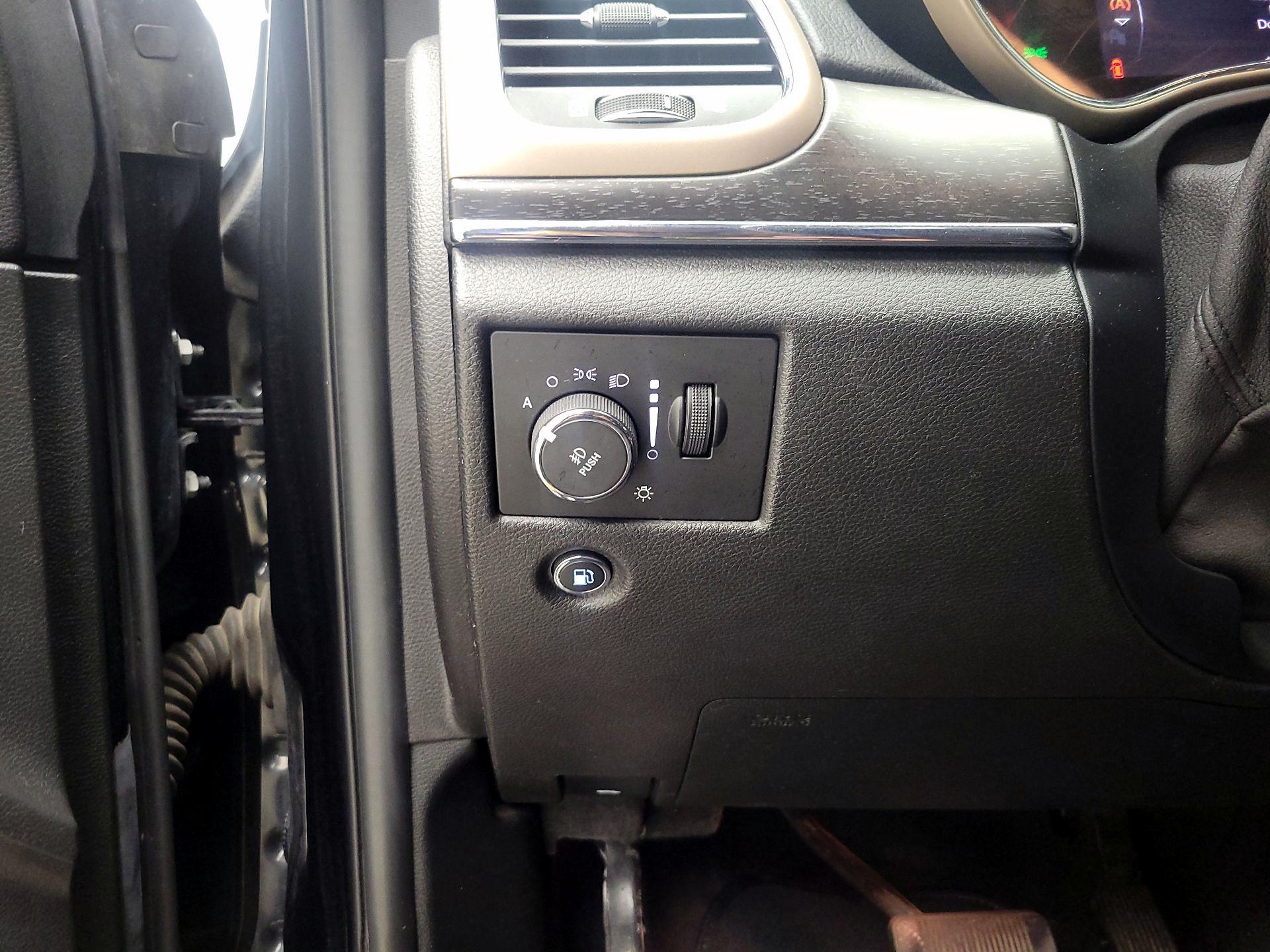 Thumbnail: 2017 Jeep Grand Cherokee - 13