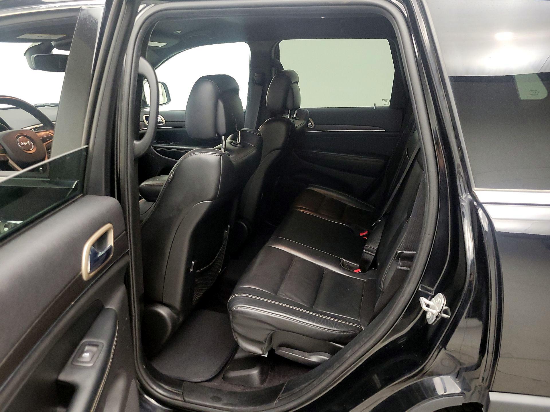 Thumbnail: 2017 Jeep Grand Cherokee - 19