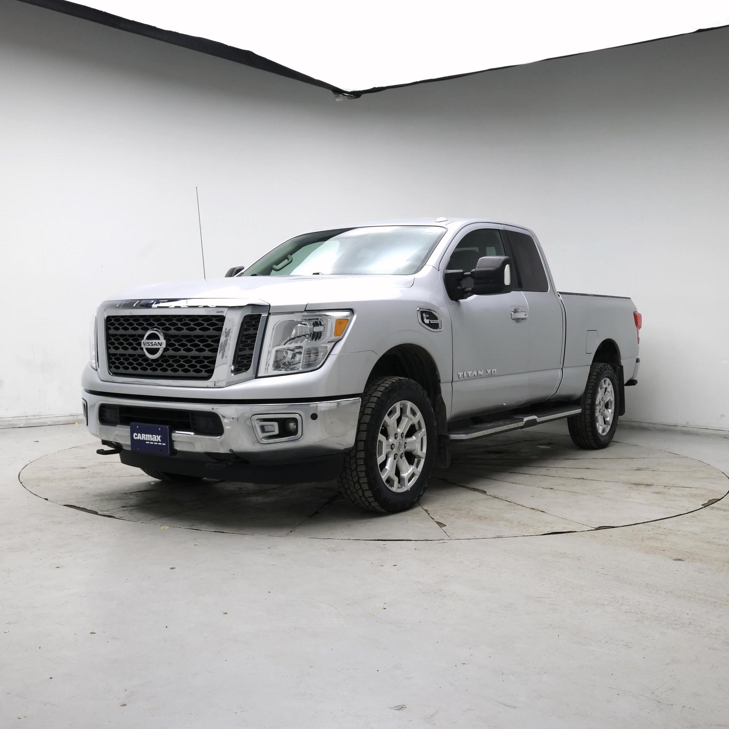 Thumbnail: 2017 Nissan Titan - 4