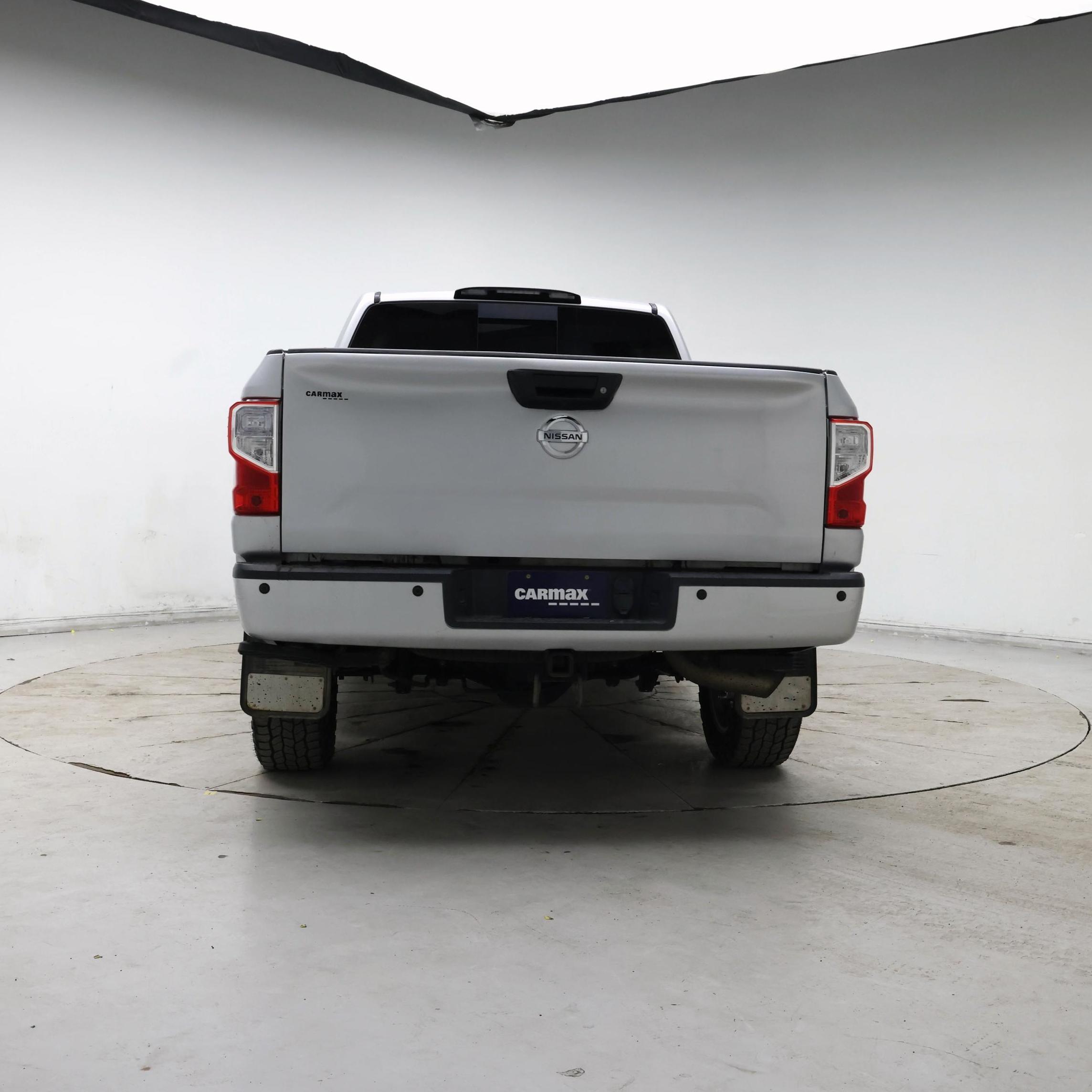 Thumbnail: 2017 Nissan Titan - 6