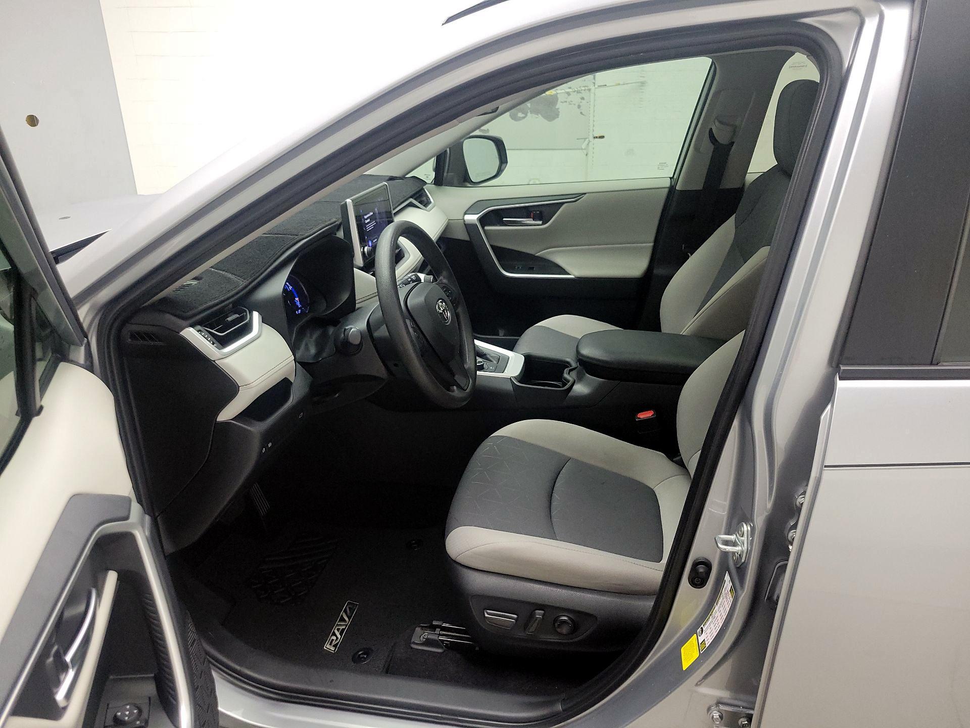 Thumbnail: 2024 Toyota RAV4 - 9