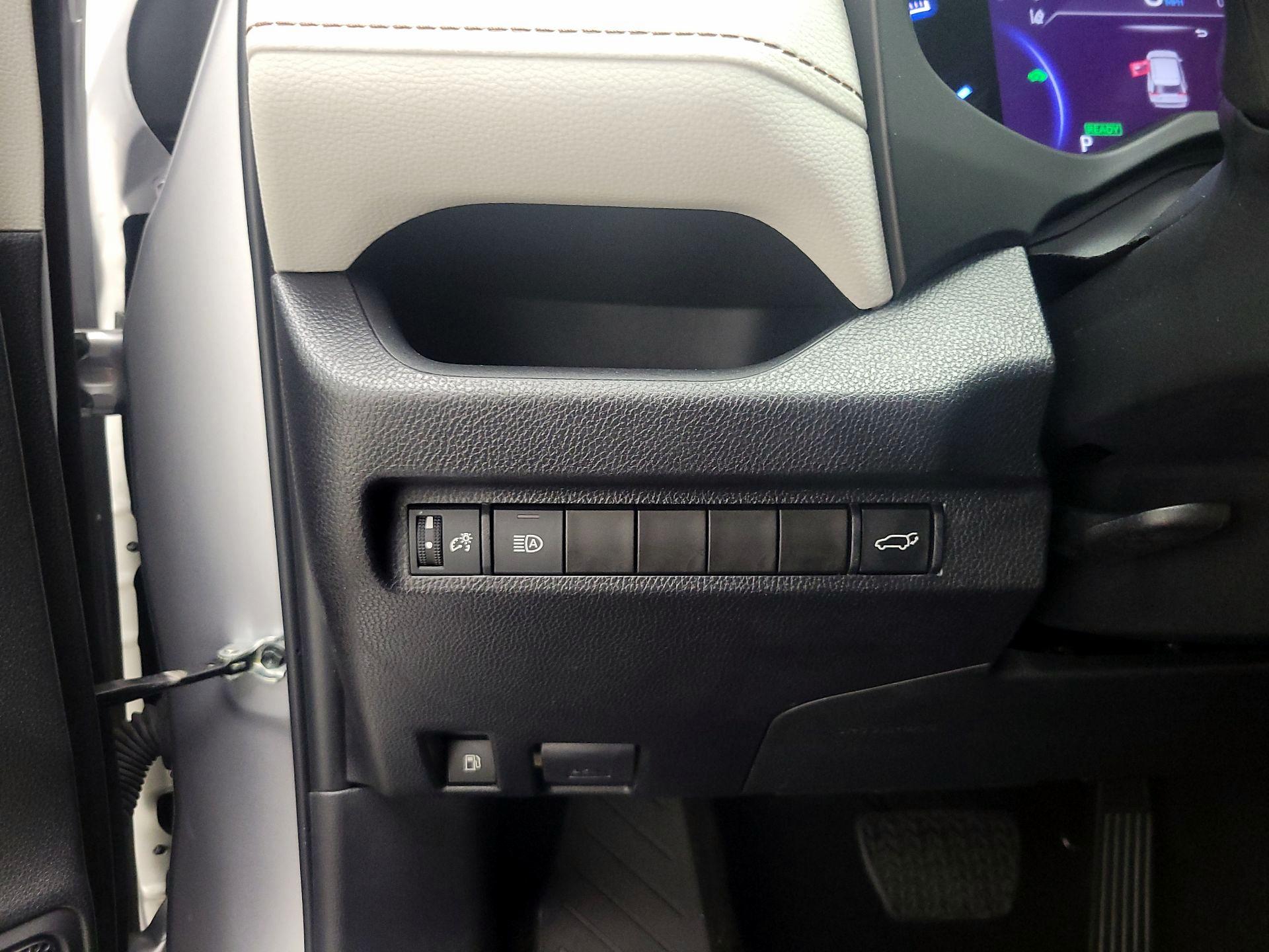 Thumbnail: 2024 Toyota RAV4 - 11