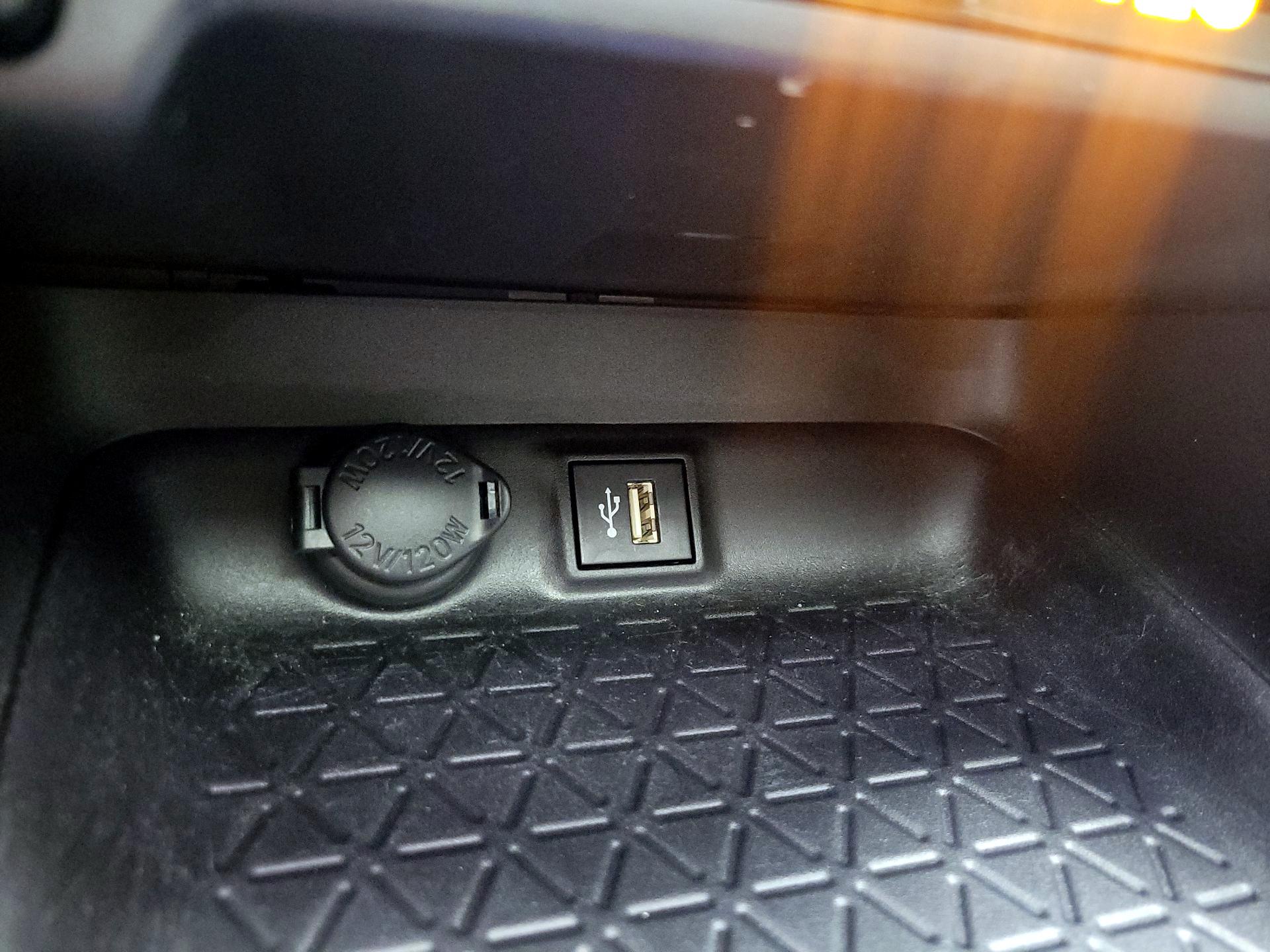 Thumbnail: 2024 Toyota RAV4 - 16