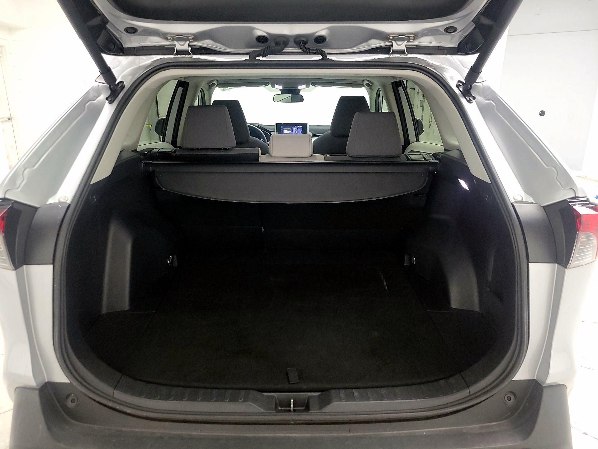 Thumbnail: 2024 Toyota RAV4 - 19