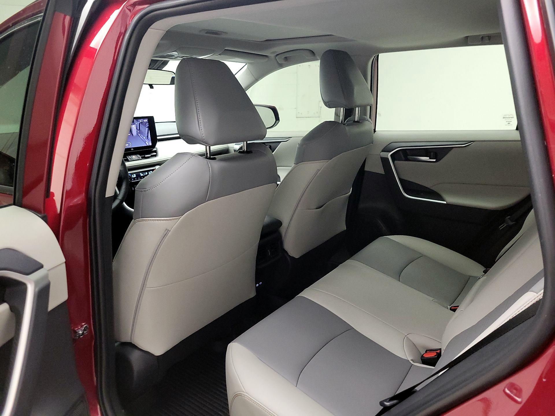 Thumbnail: 2024 Toyota RAV4 - 18