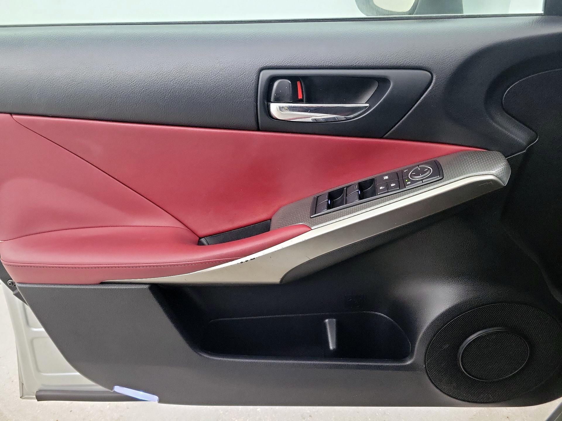 Thumbnail: 2014 Lexus IS - 12