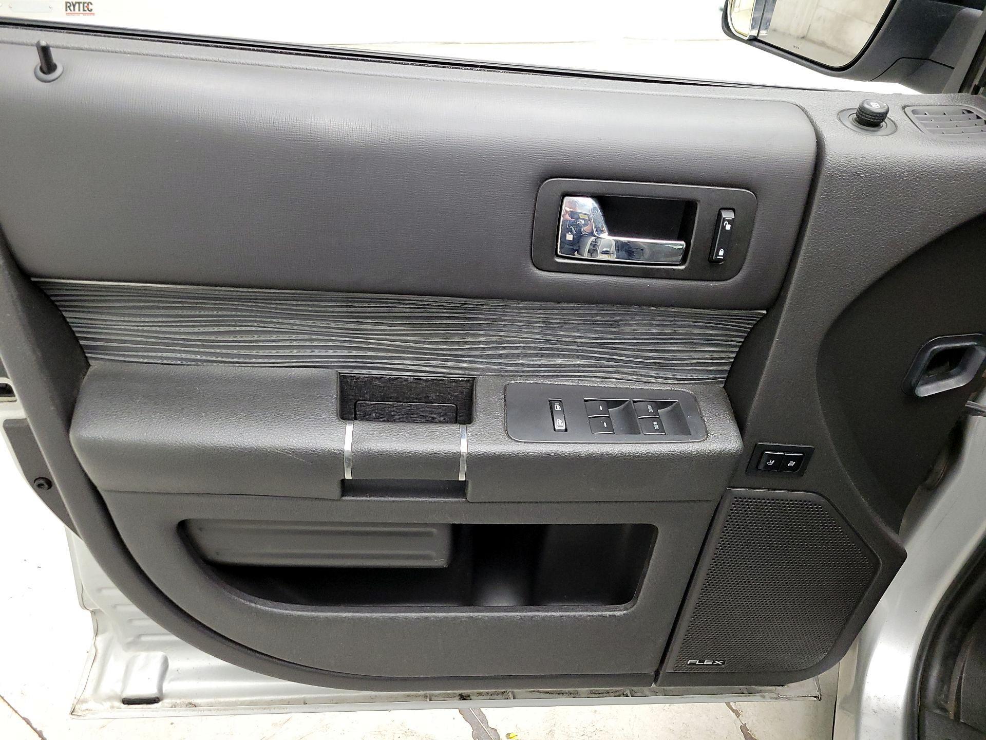 Thumbnail: 2016 Ford Flex - 10