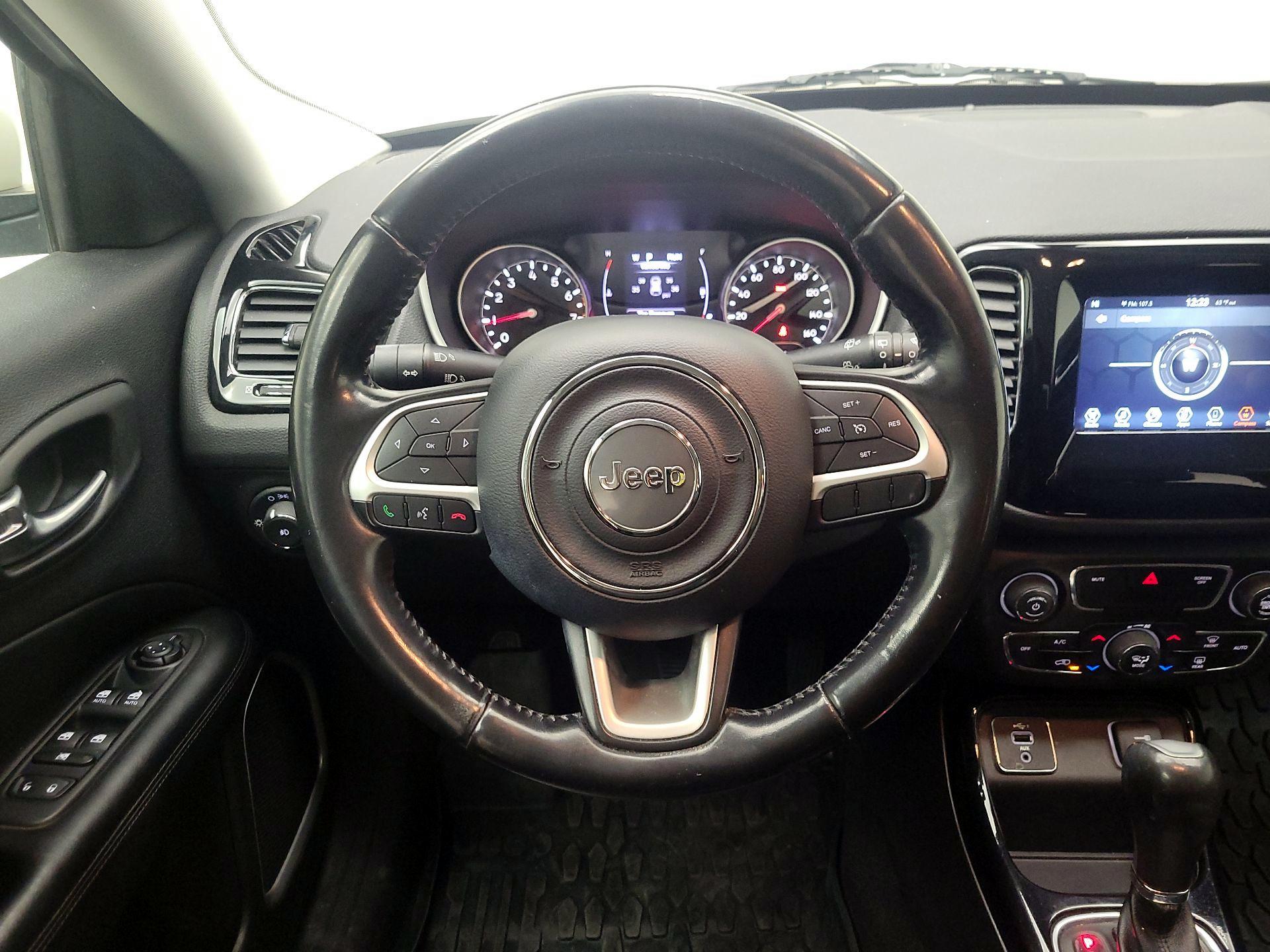 Thumbnail: 2020 Jeep Compass - 10